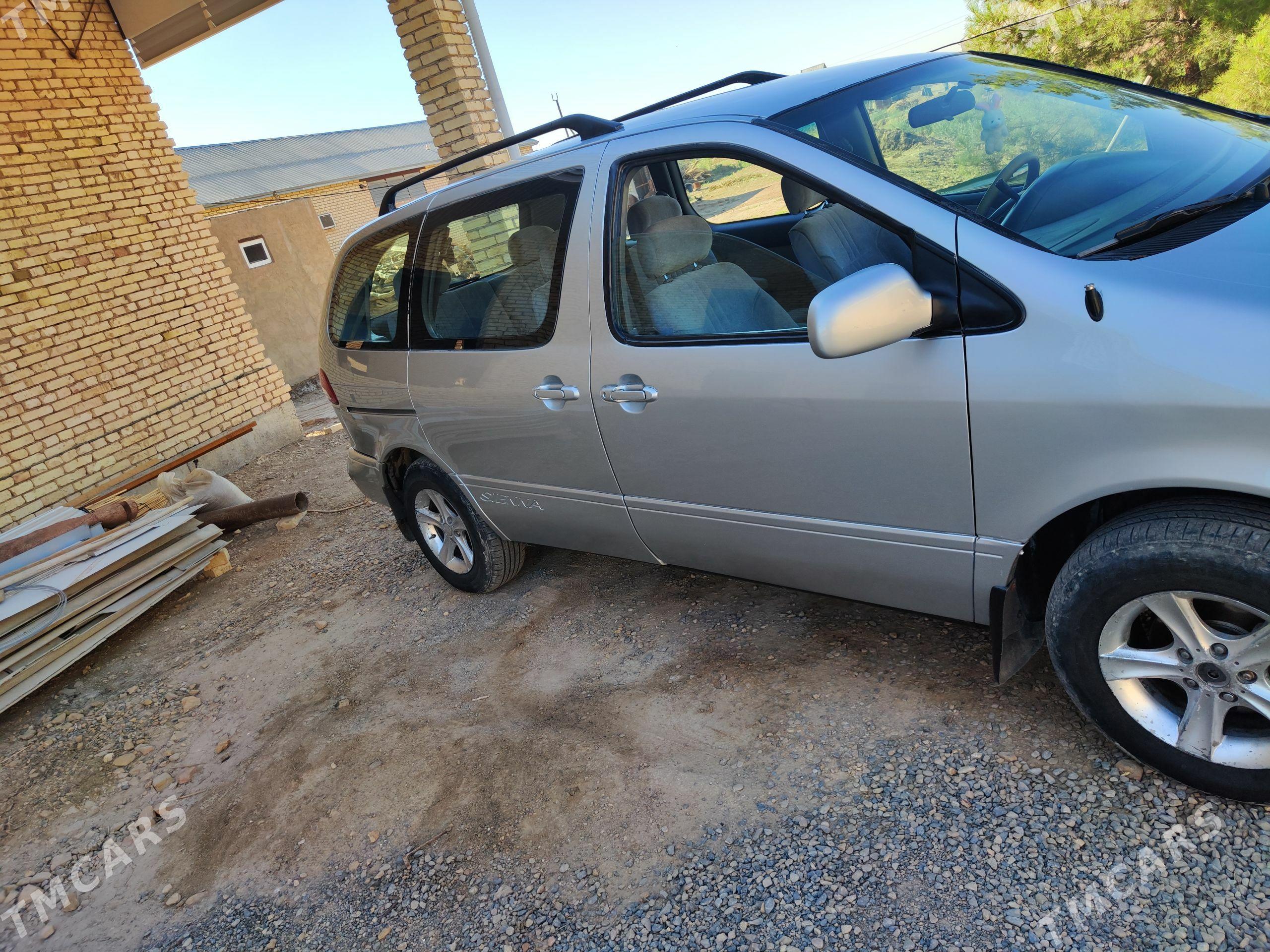Toyota Sienna 2000 - 169 000 TMT - Байрамали - img 1