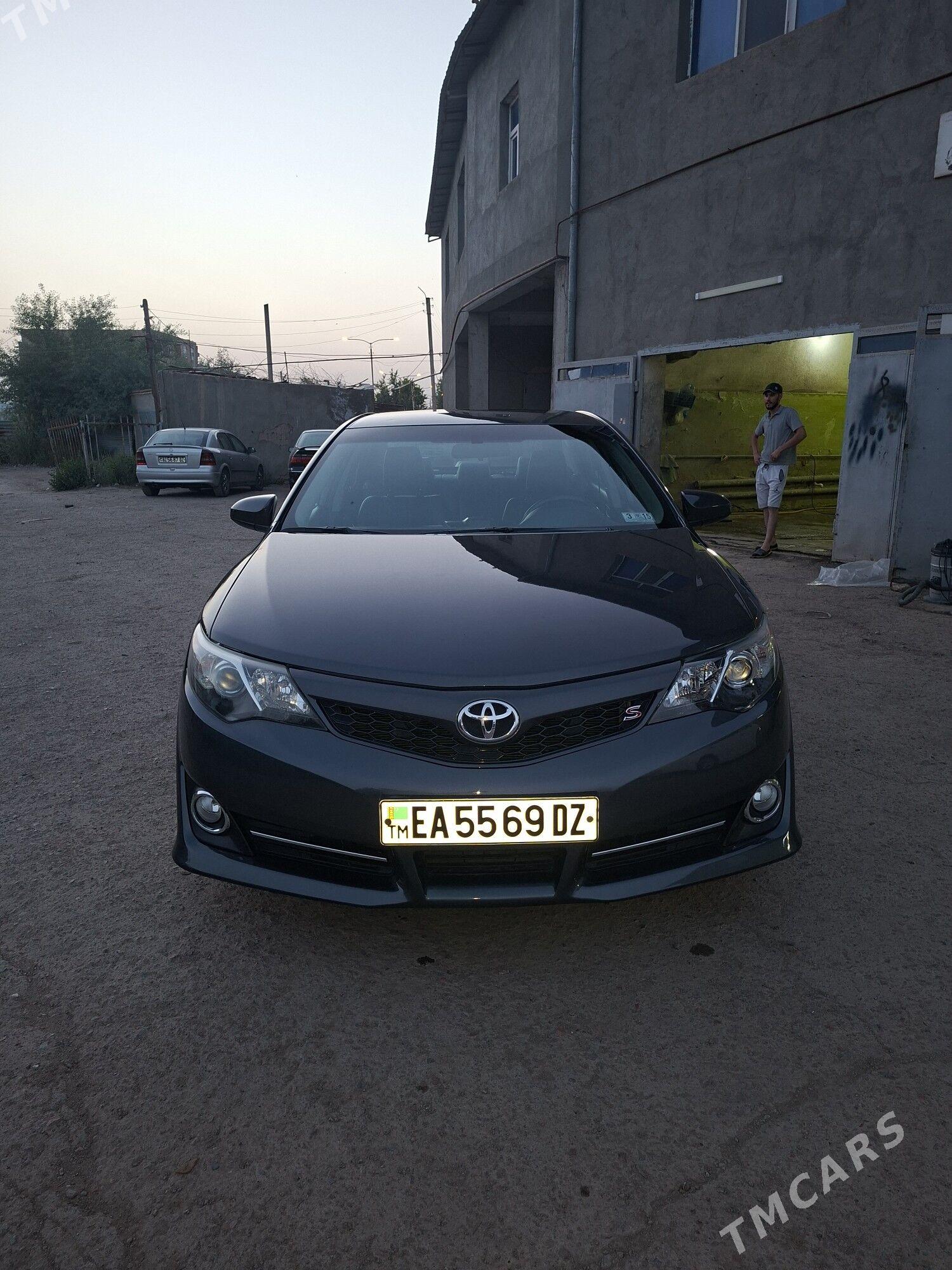 Toyota Camry 2014 - 300 000 TMT - Кёнеургенч - img 1