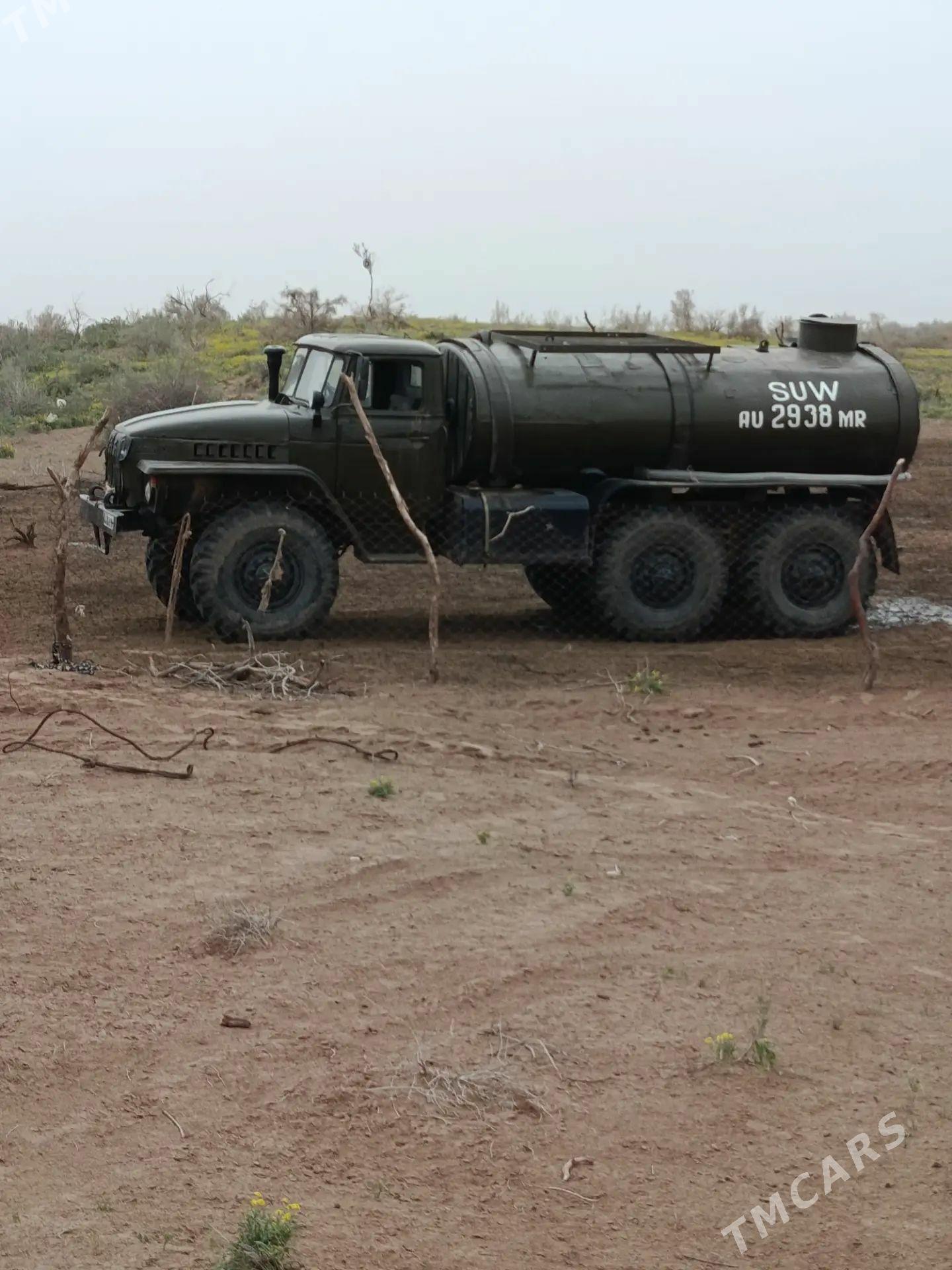 Ural 4320 1999 - 200 000 TMT - Сакарчага - img 1
