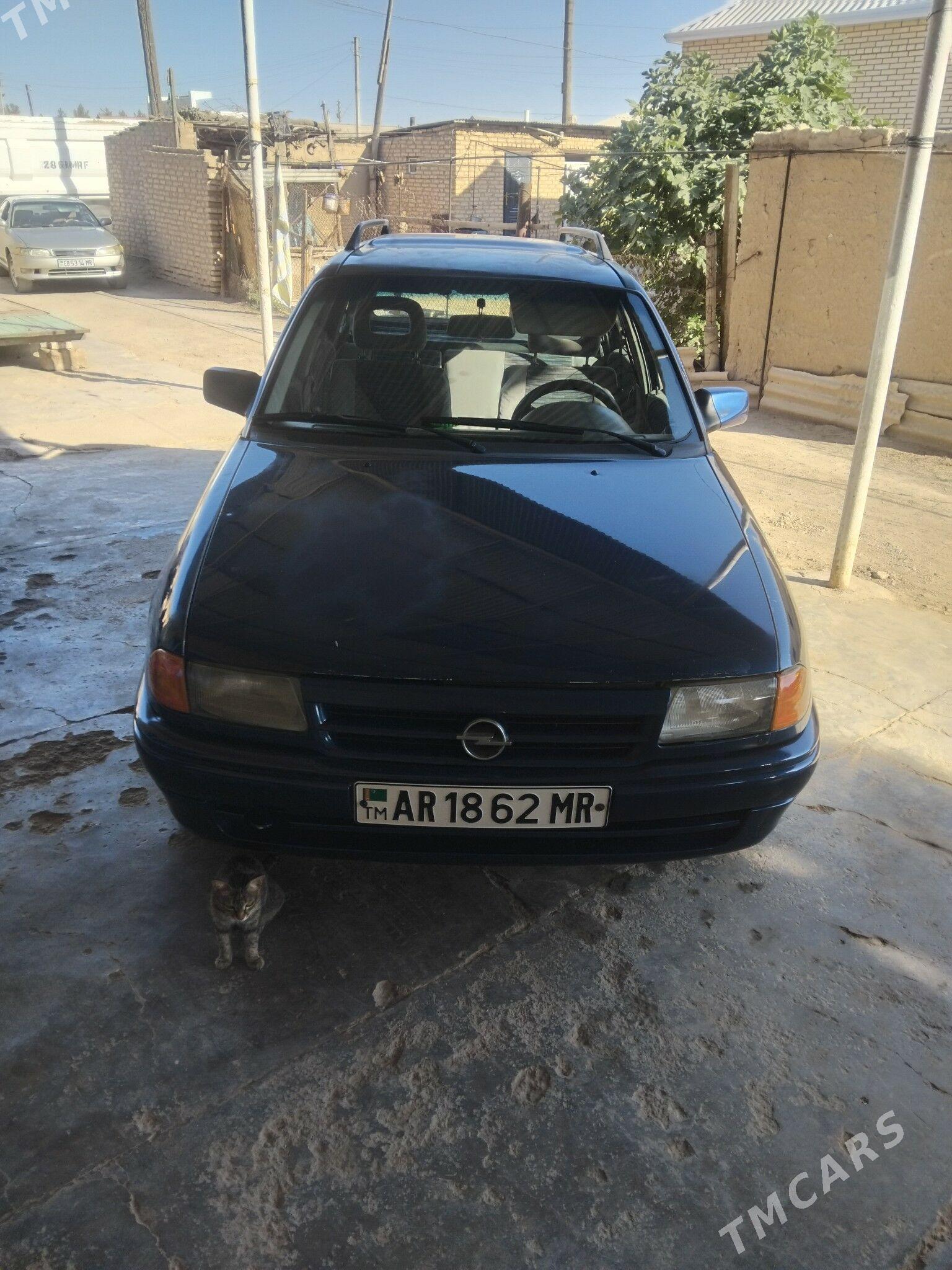 Opel Astra 1993 - 45 000 TMT - Мары - img 1