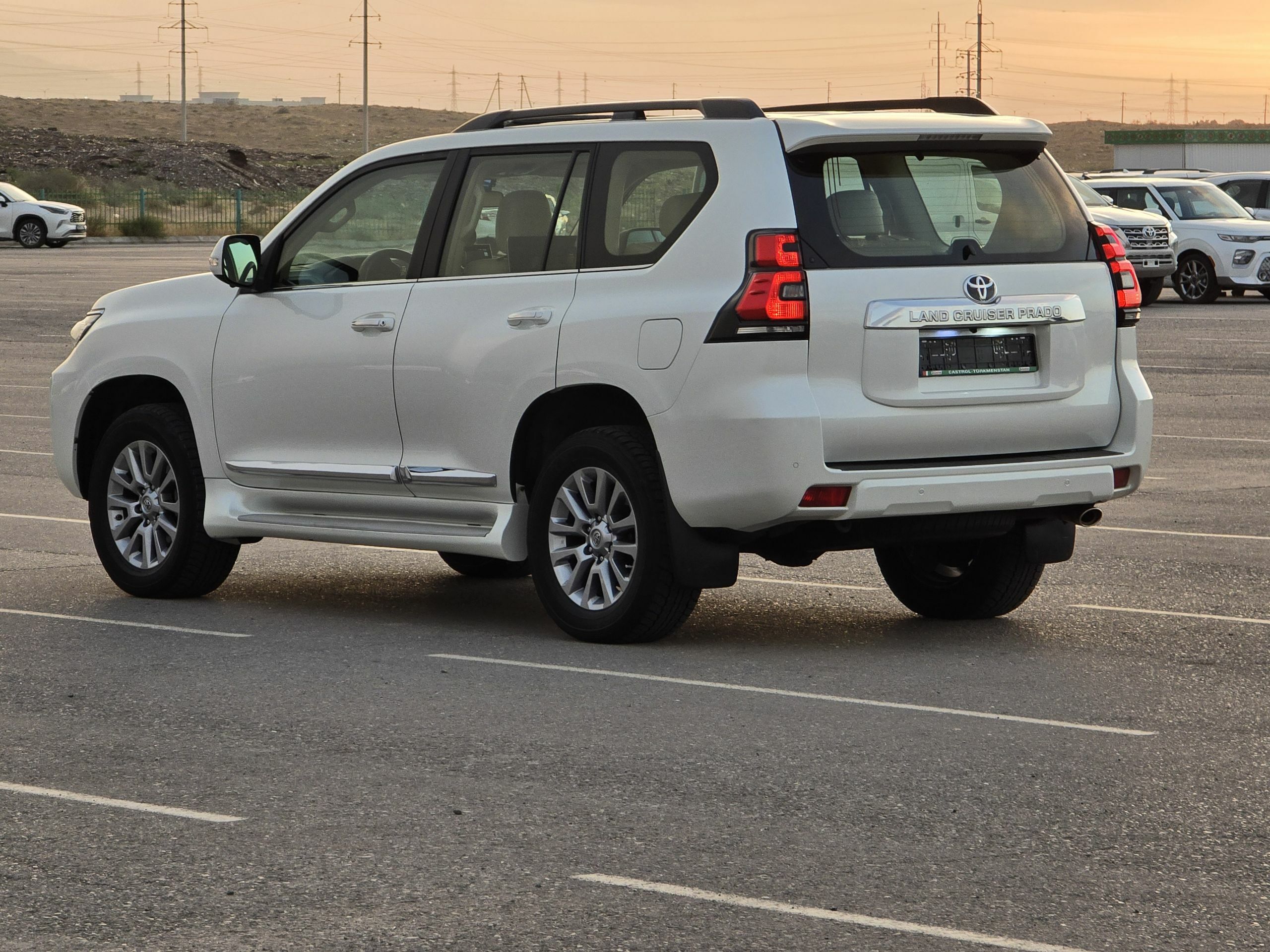 Toyota Land Cruiser Prado 2019 - 870 000 TMT - "Altyn Asyr" Gündogar bazary (Jygyllyk) - img 1