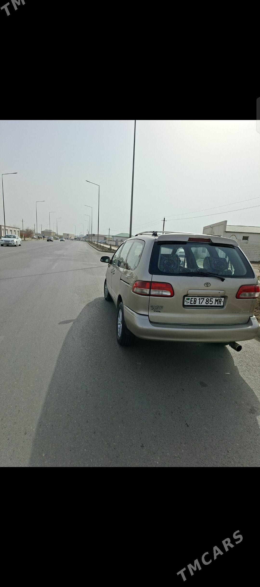 Toyota Sienna 1999 - 190 000 TMT - Ёлётен - img 1