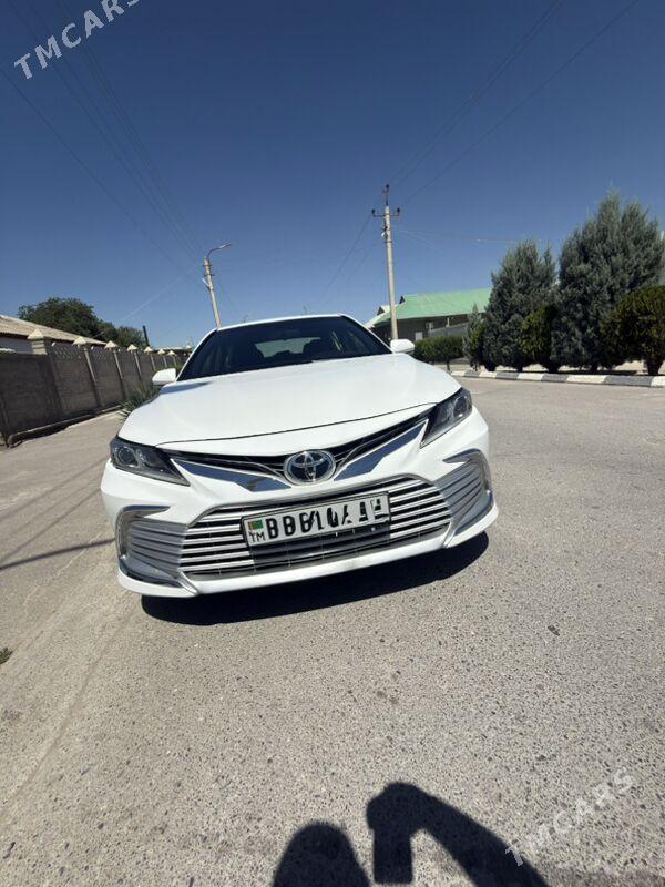 Toyota Camry Hybrid 2021 - 258 000 TMT - Гёкдепе - img 1