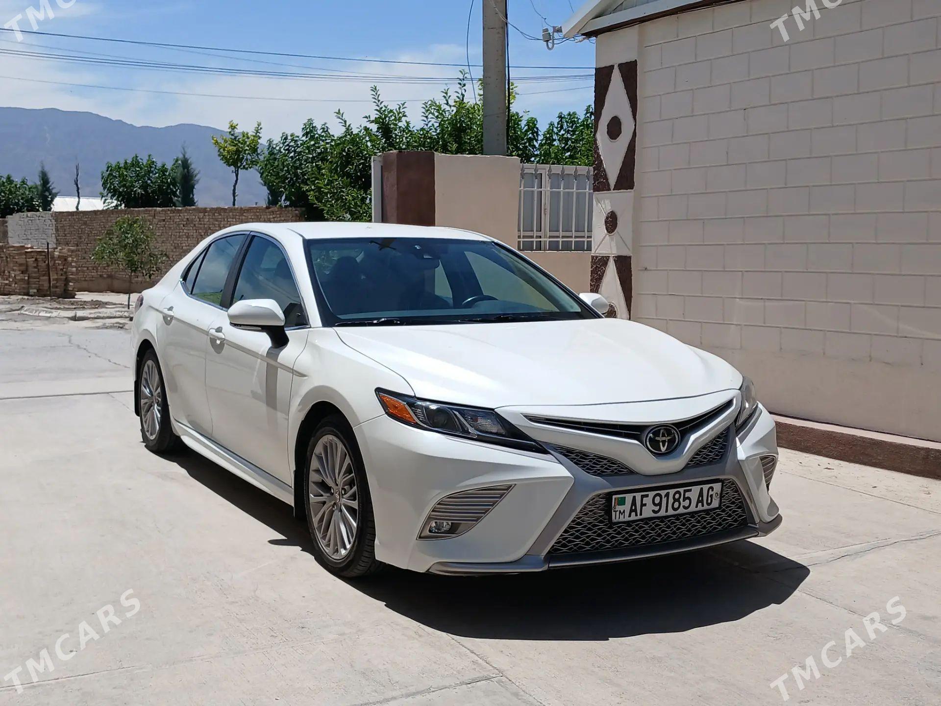 Toyota Camry 2020 - 335 000 TMT - Бузмеин - img 1