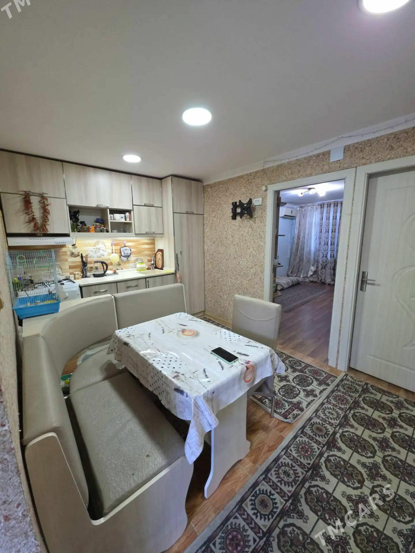 2ком-50м²,2эт 4 Мкр! - 4 мкр - img 1