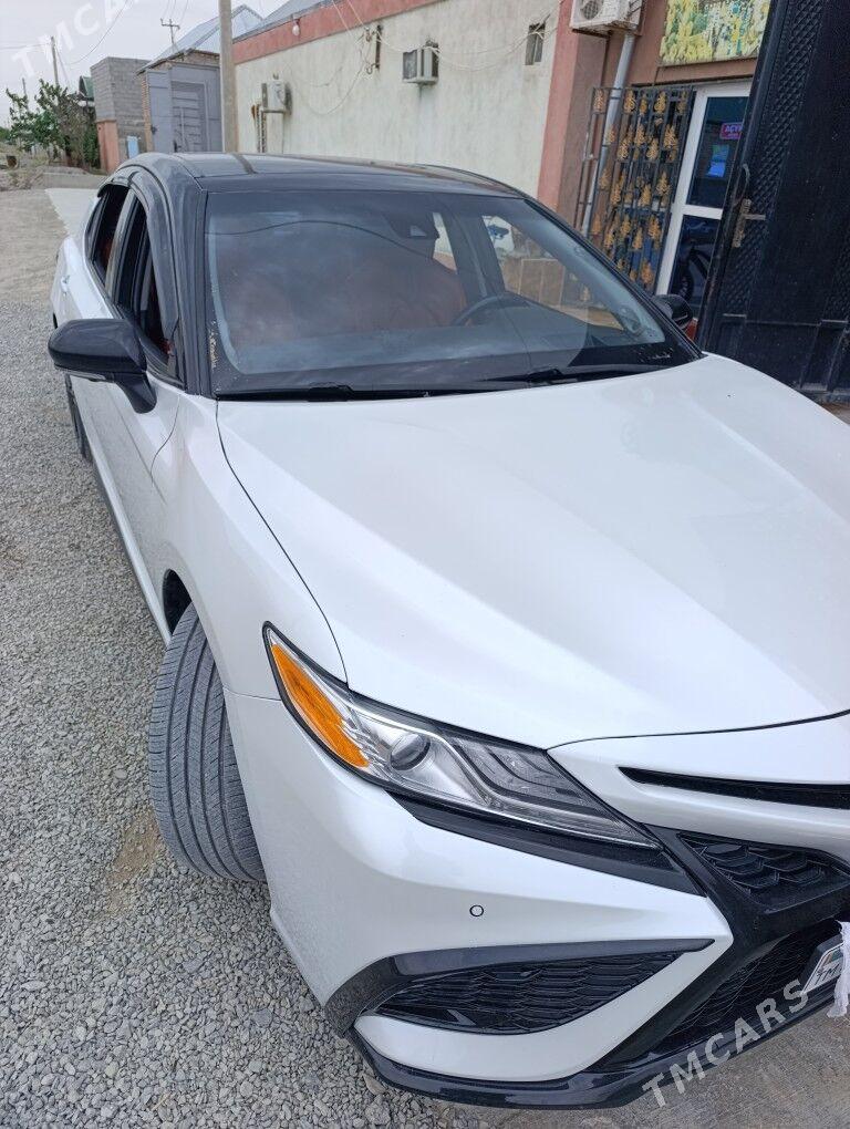 Toyota Camry 2019 - 410 000 TMT - Бахарден - img 1