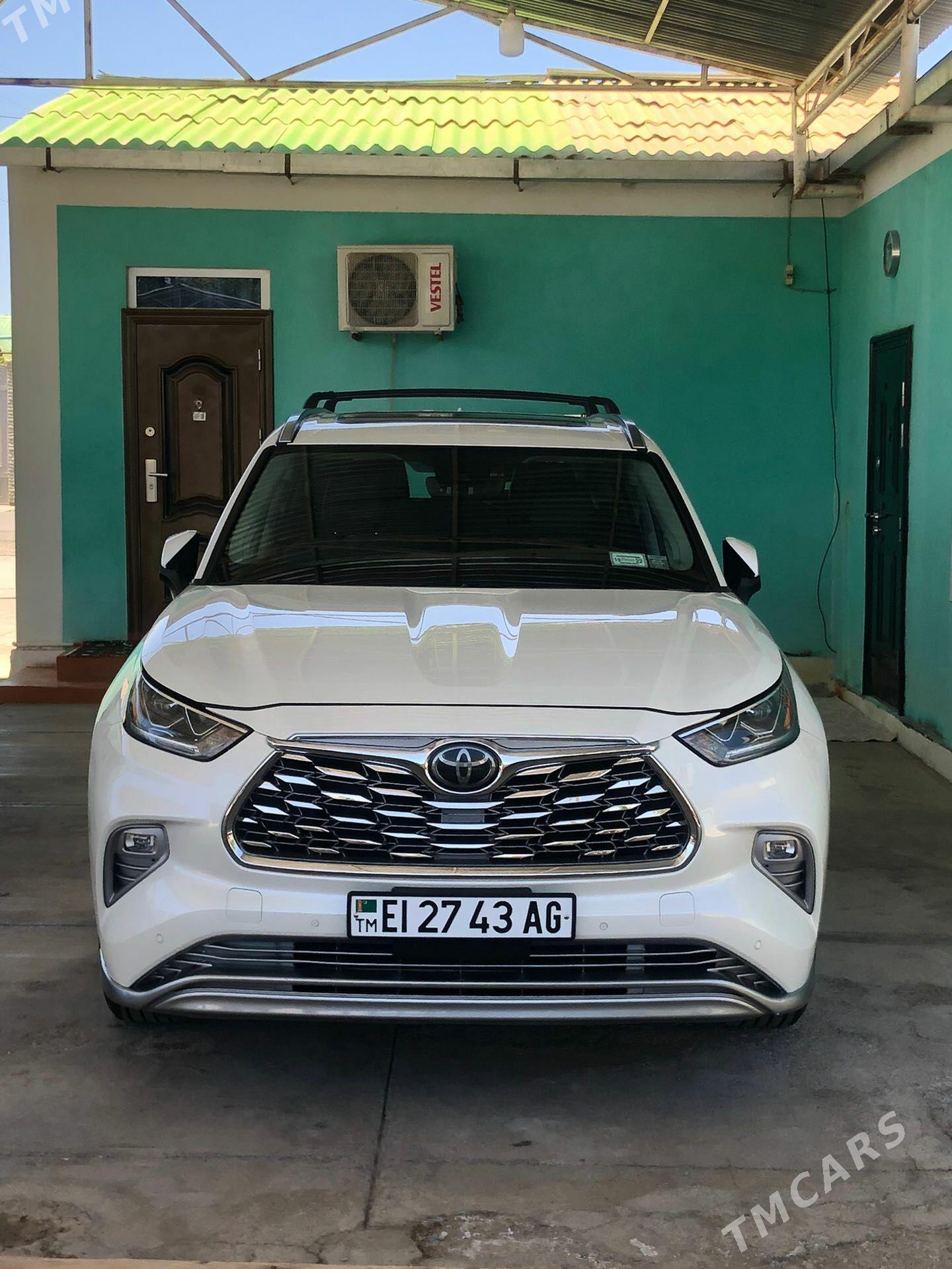 Toyota Highlander 2021 - 710 000 TMT - Aşgabat - img 1