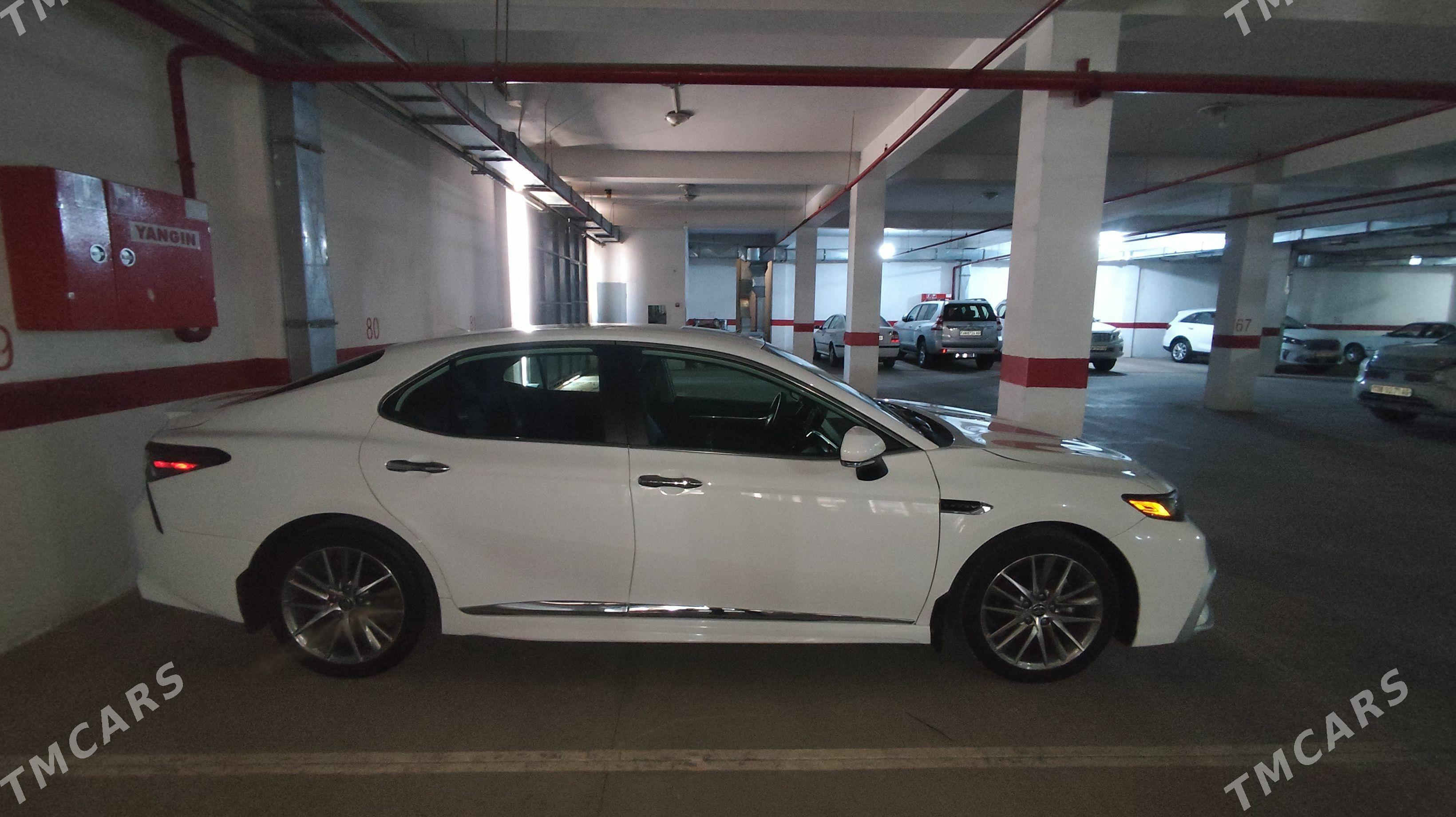 Toyota Camry 2023 - 450 000 TMT - Ашхабад - img 1