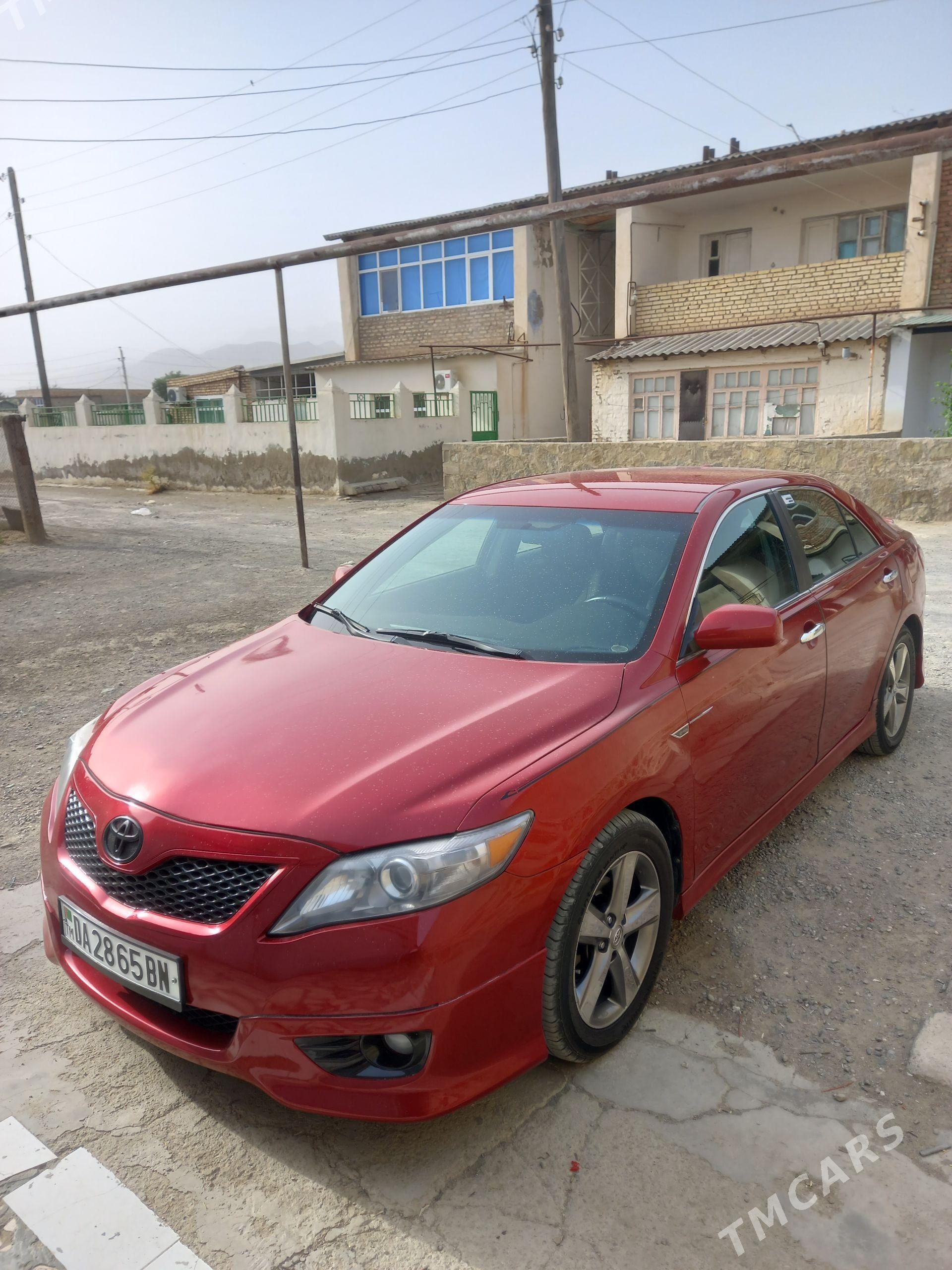 Toyota Camry 2010 - 200 000 TMT - Берекет - img 1