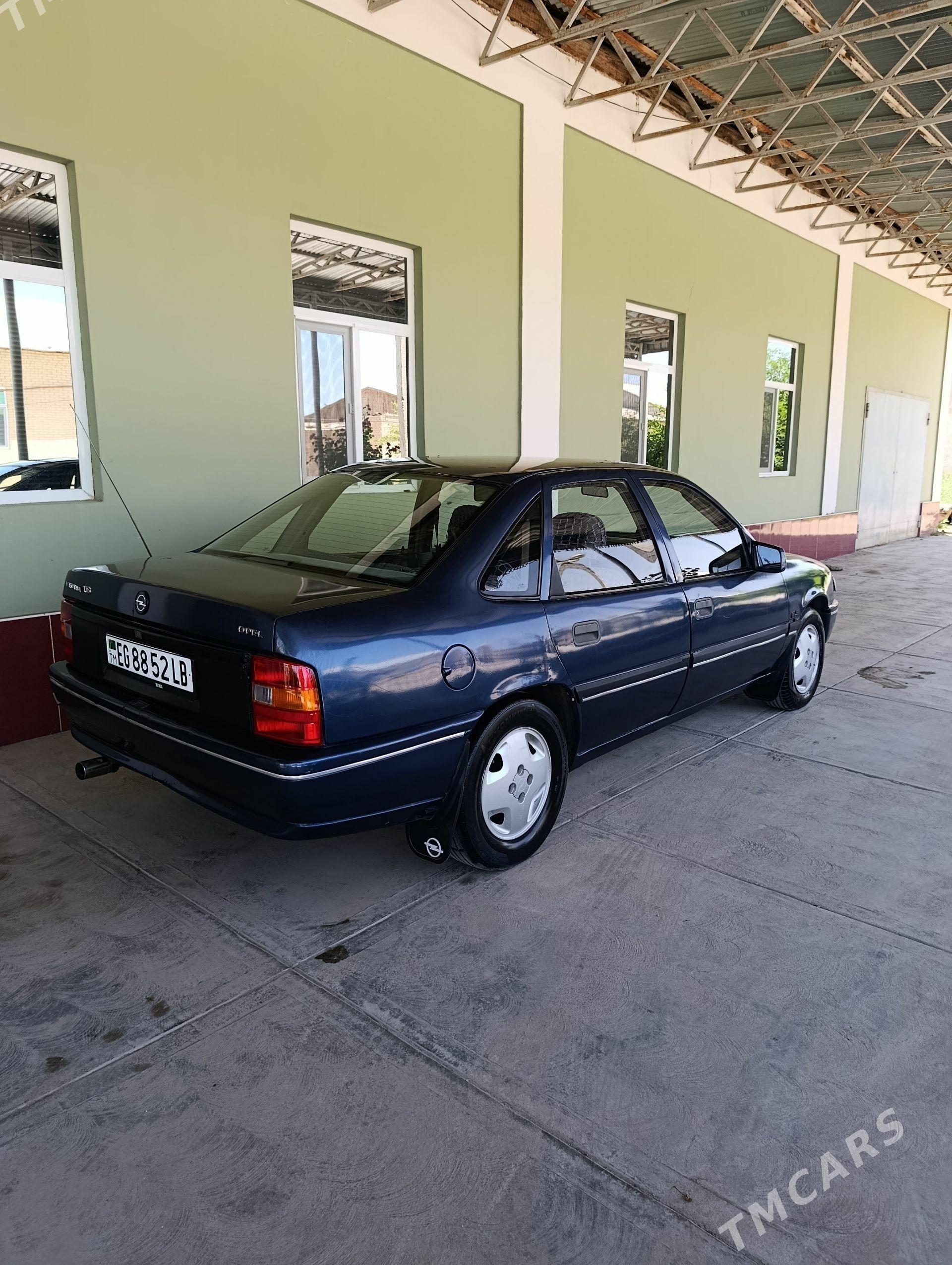Opel Vectra 1990 - 30 000 TMT - Сакар - img 1
