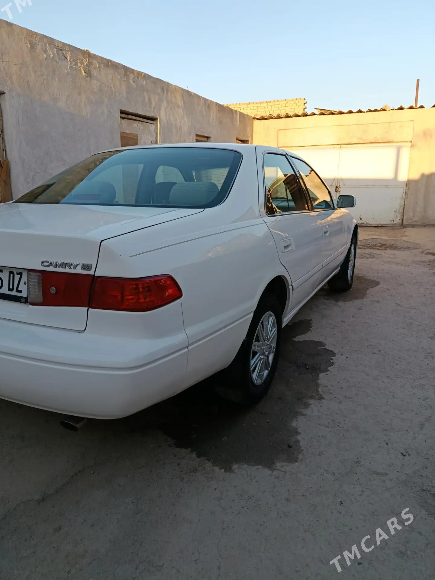 Toyota Camry 2000 - 185 000 TMT - Köneürgenç - img 1