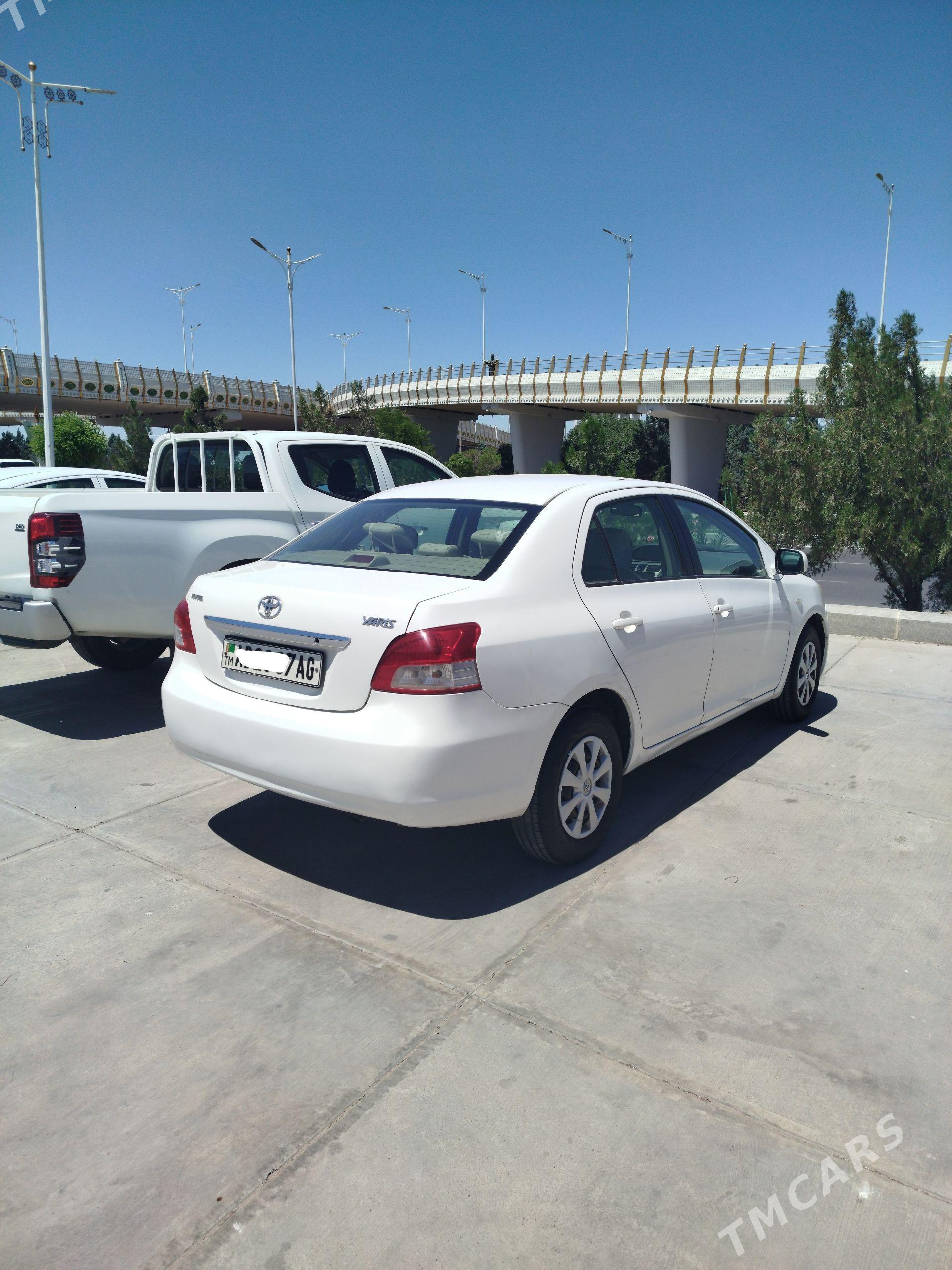 Toyota Yaris 2010 - 170 000 TMT - Aşgabat - img 1