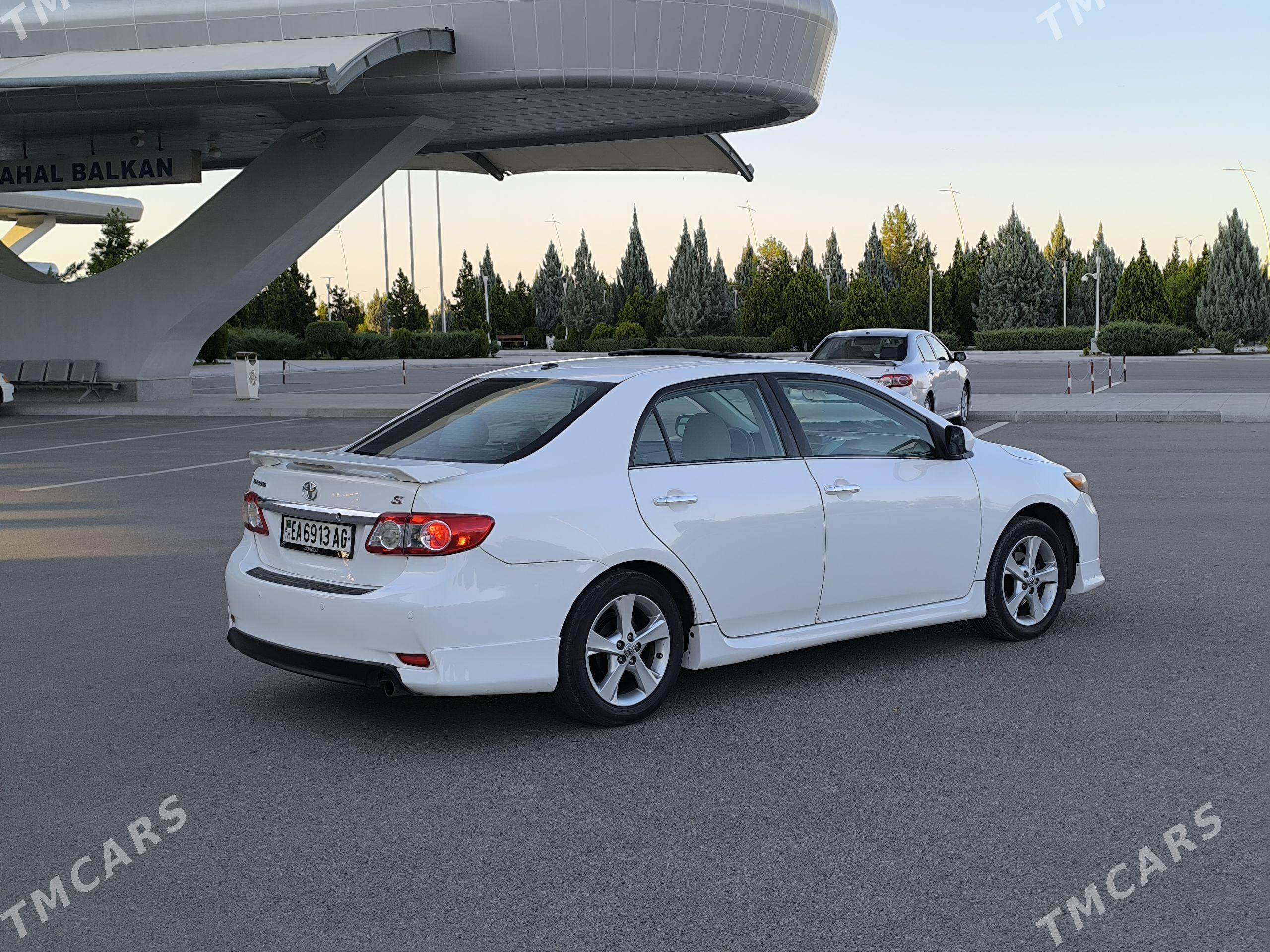 Toyota Corolla 2013 - 185 000 TMT - Ашхабад - img 1