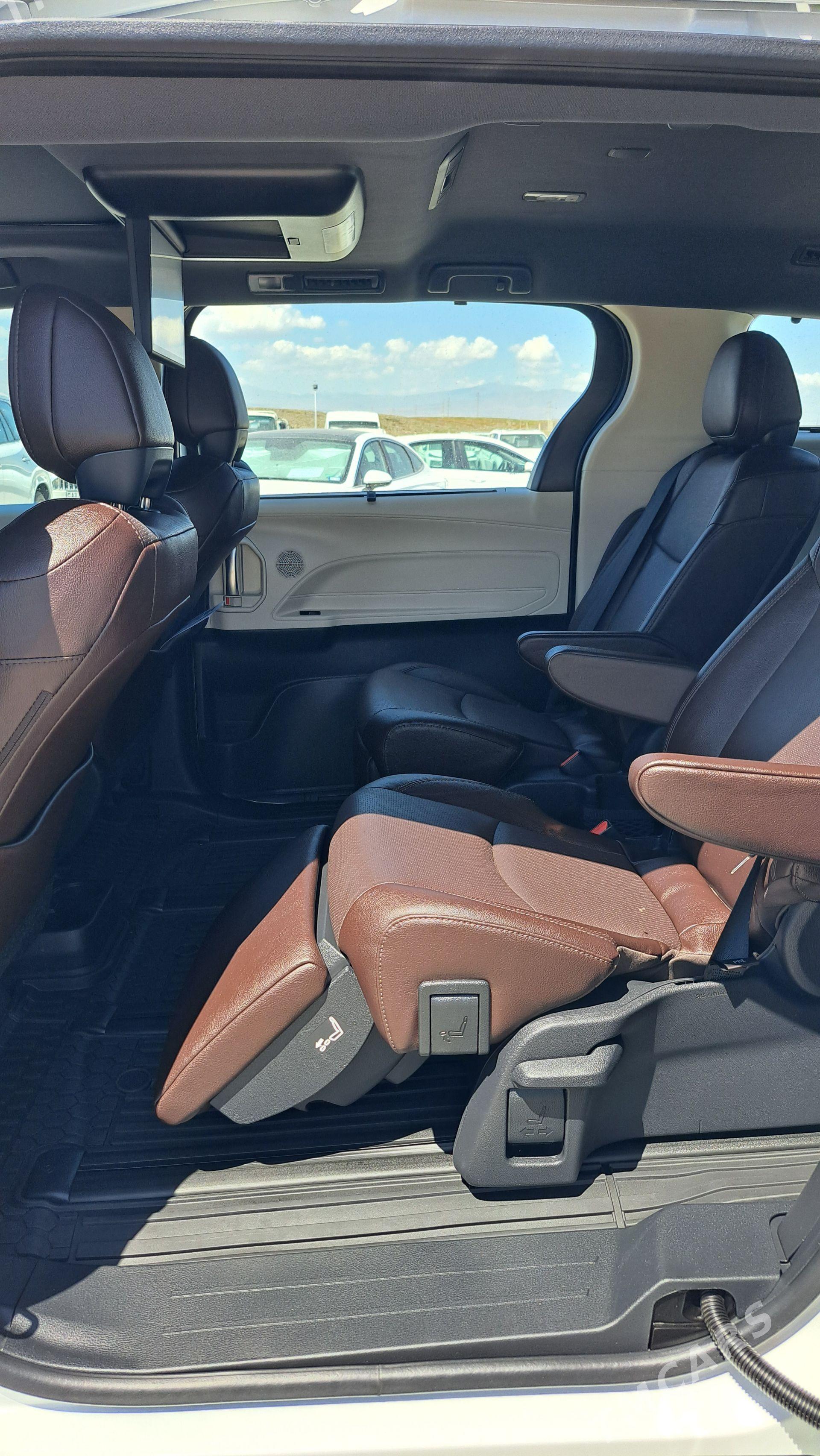 Toyota Sienna 2022 - 845 000 TMT - Aşgabat - img 1