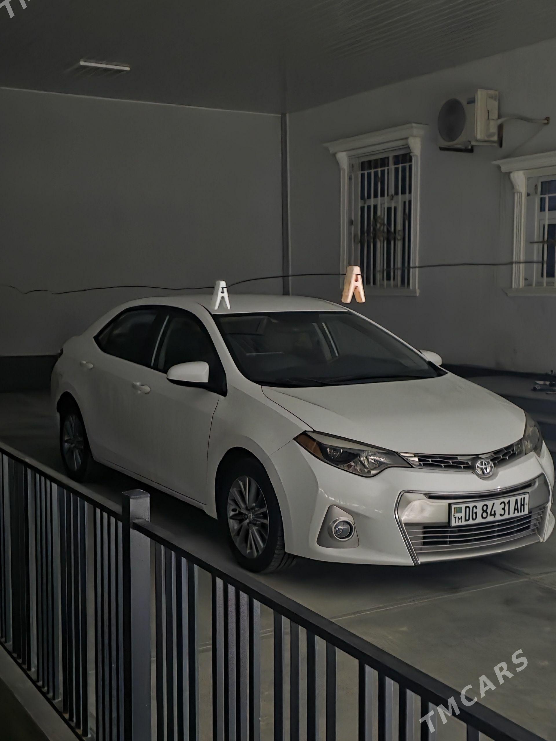Toyota Corolla 2014 - 215 000 TMT - "Altyn Asyr" Gündogar bazary (Jygyllyk) - img 1