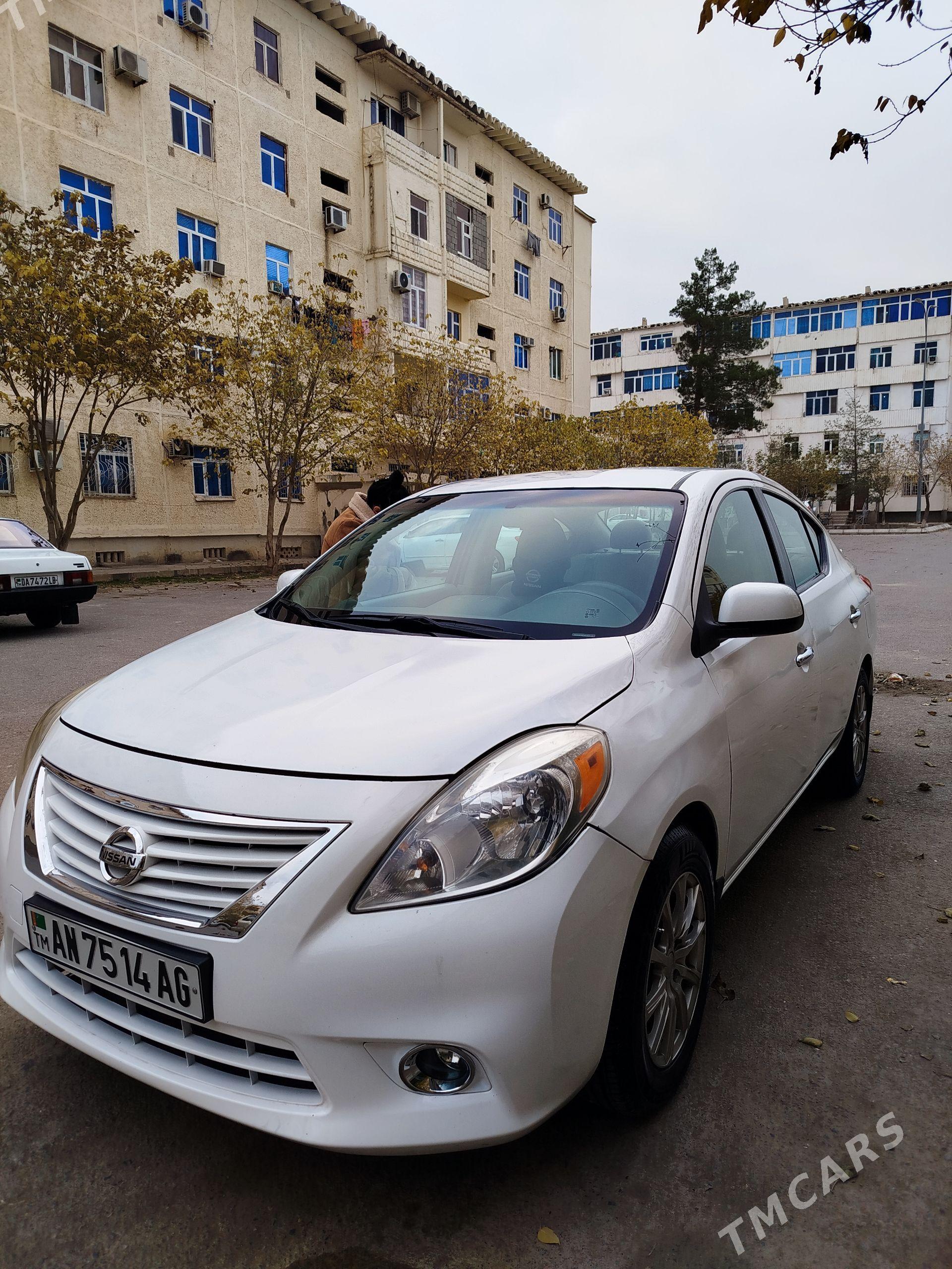 Nissan Versa 2013 - 133 000 TMT - Ашхабад - img 1