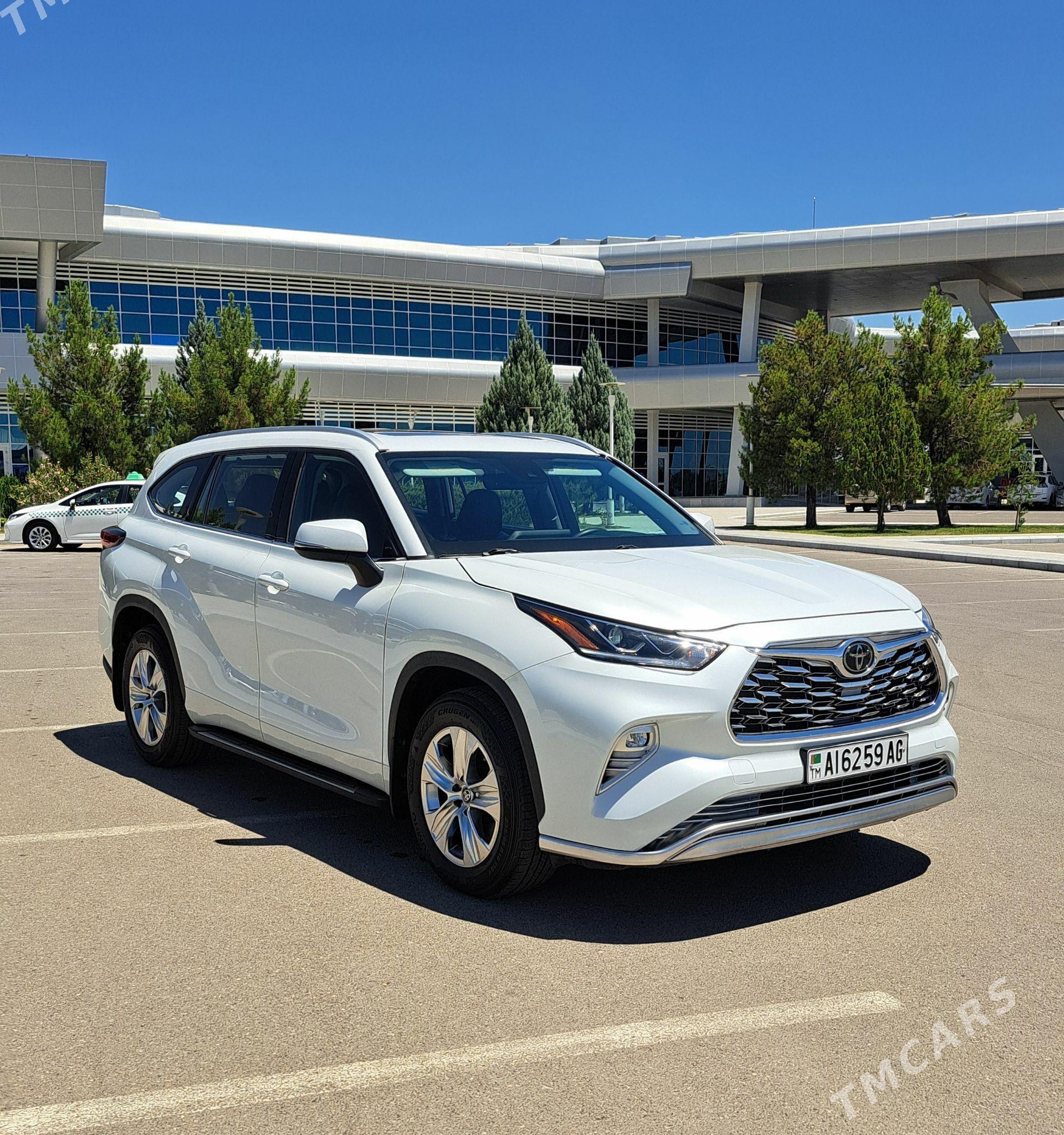Toyota Highlander 2022 - 625 000 TMT - Aşgabat - img 1