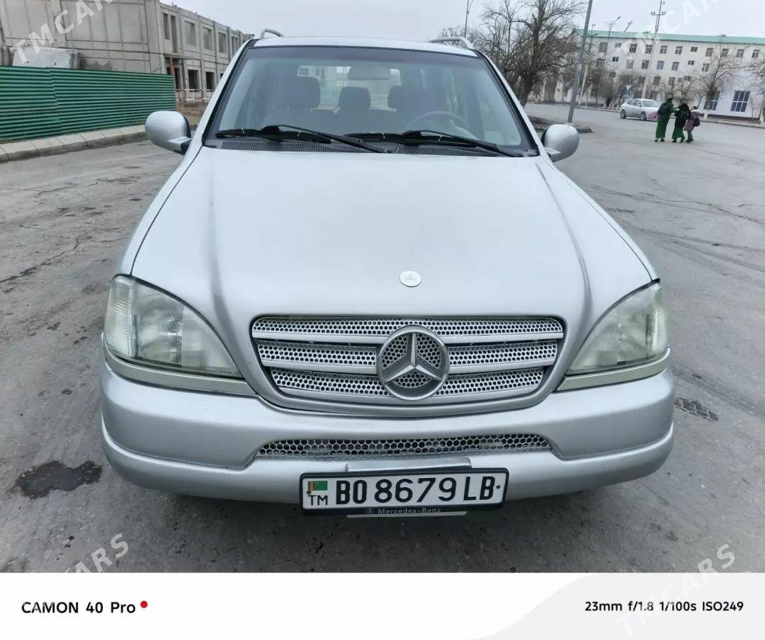 Mercedes-Benz E350 2000 - 130 000 TMT - Türkmenabat - img 1