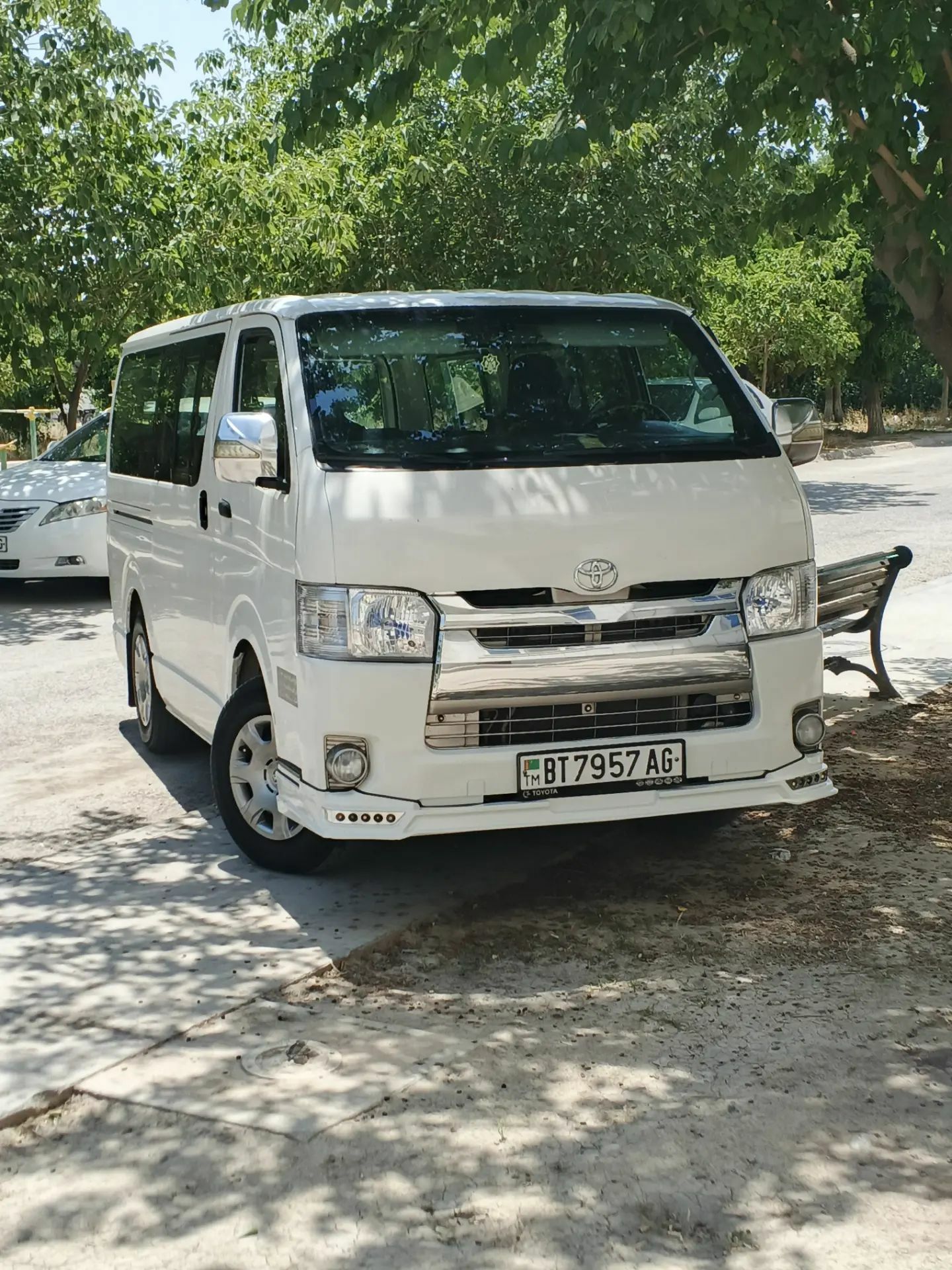 Toyota Hiace 2008 - 310 000 TMT - Ашхабад - img 1