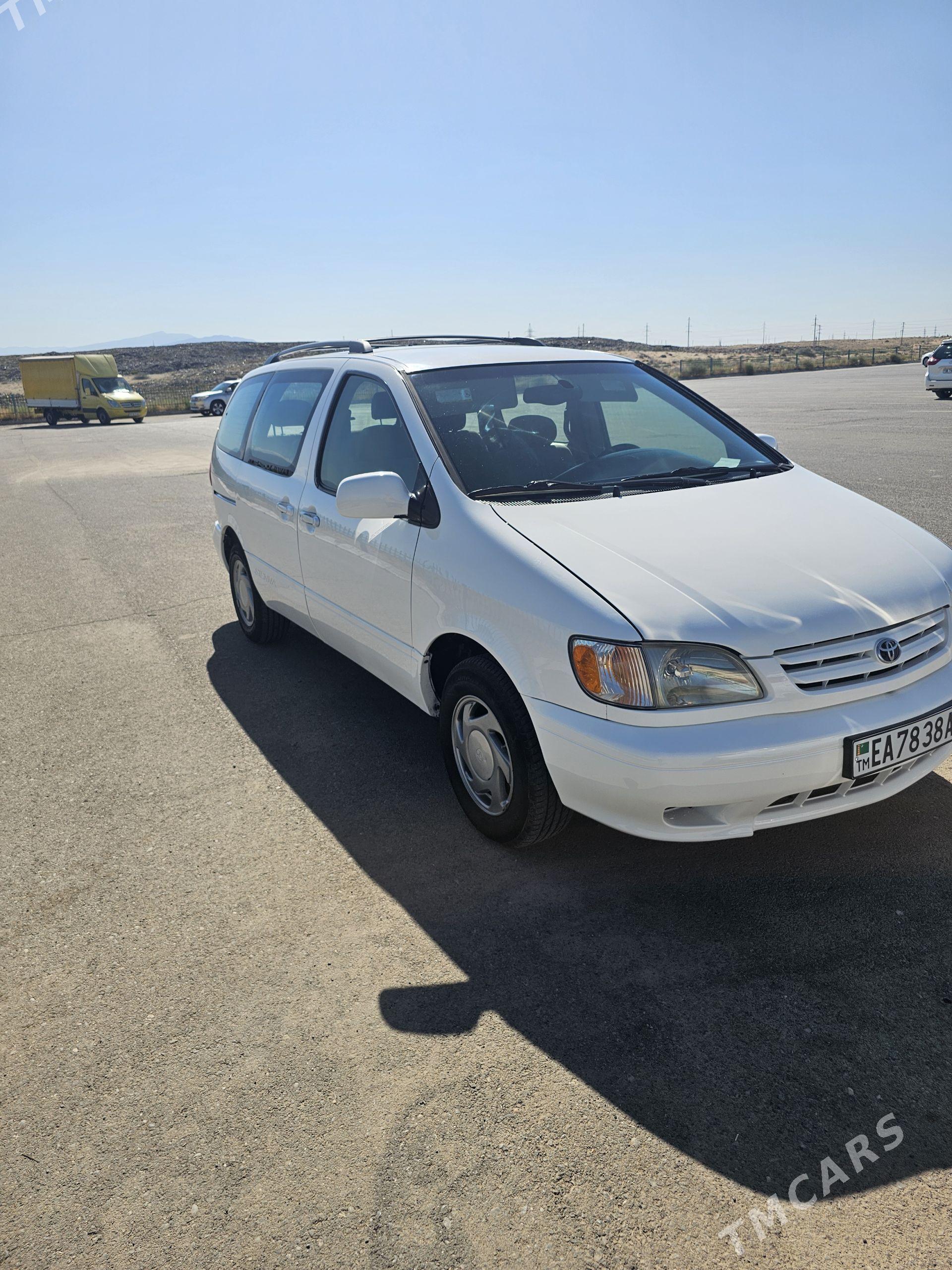 Toyota Sienna 2002 - 220 000 TMT - Ашхабад - img 1