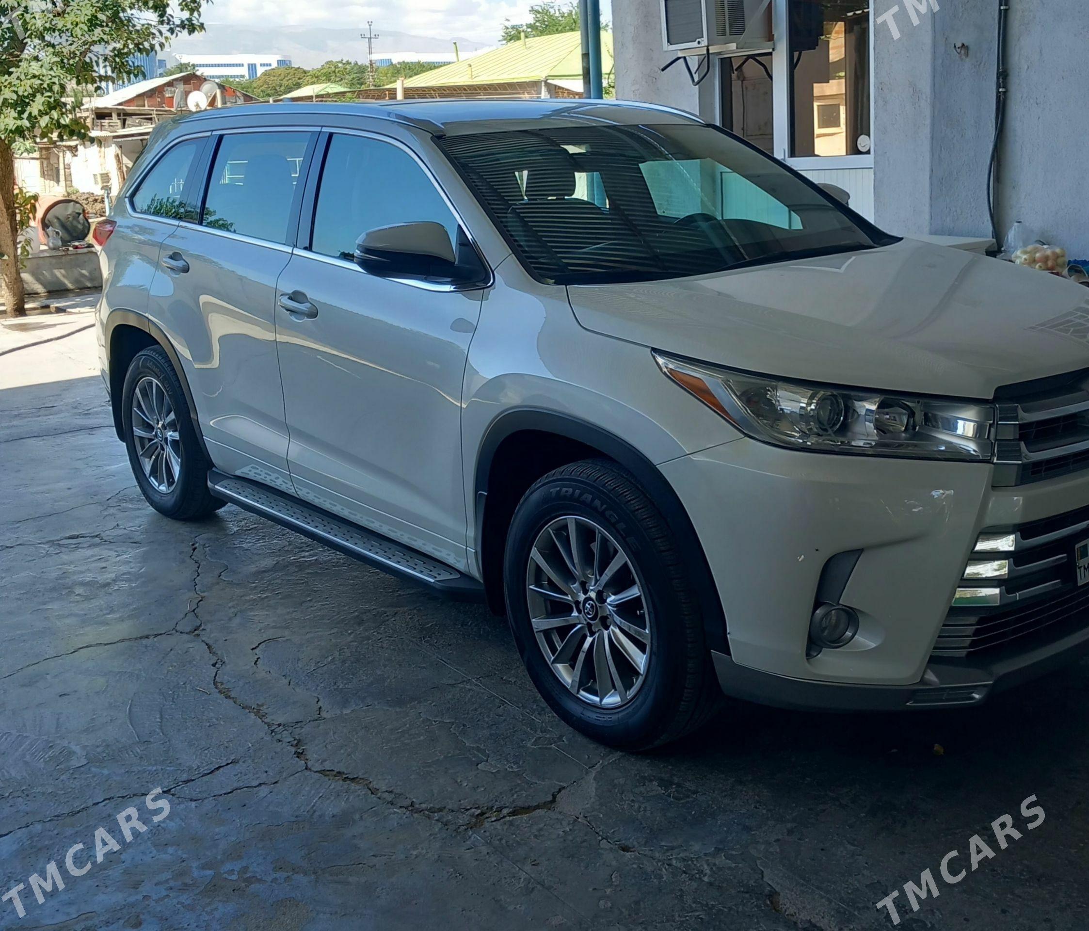 Toyota Highlander 2018 - 525 000 TMT - Ашхабад - img 1