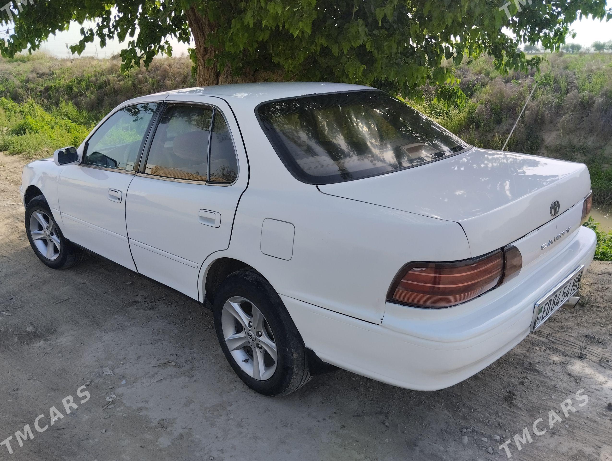 Toyota Camry 1993 - 70 000 TMT - Байрамали - img 1