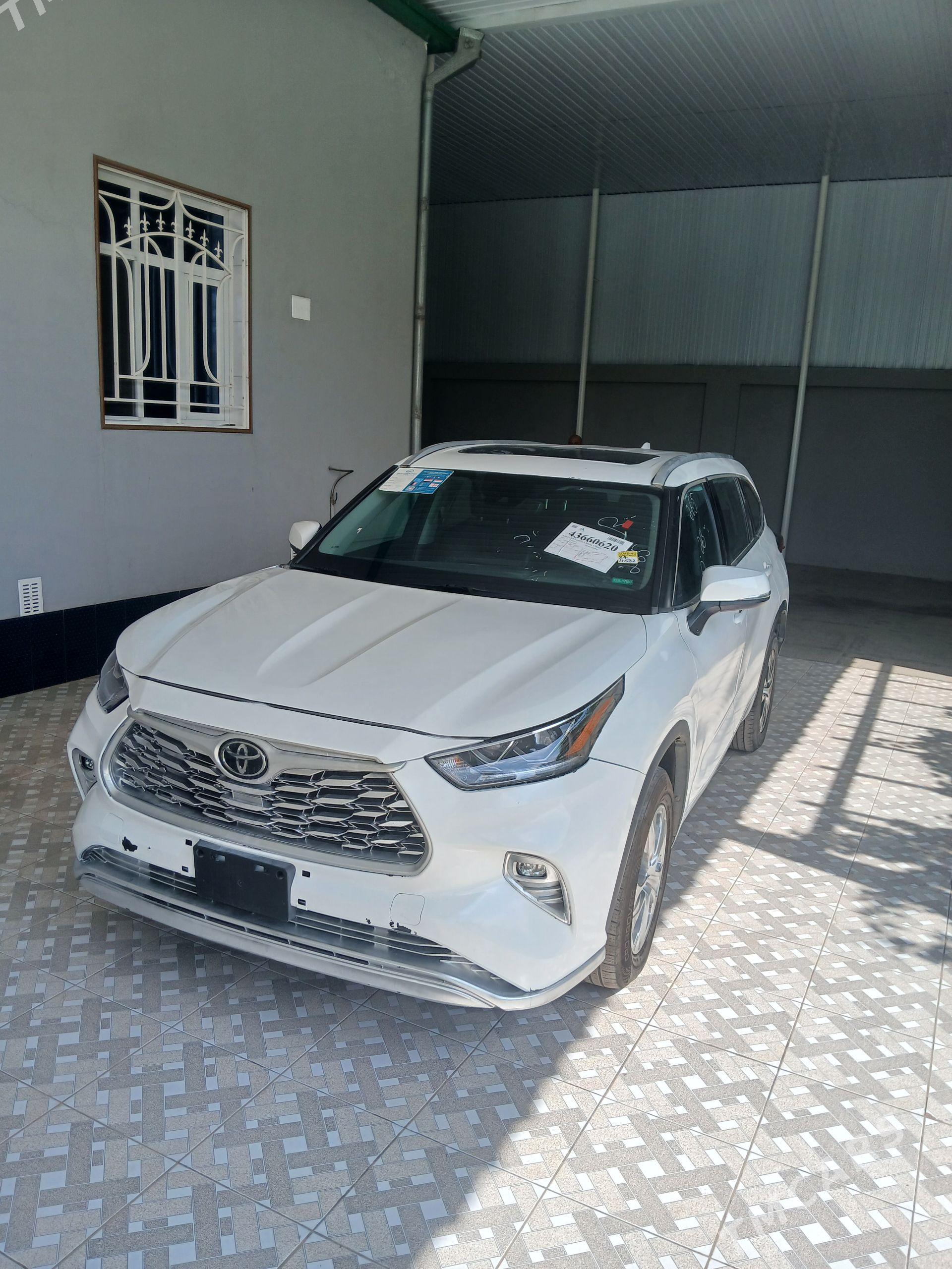Toyota Highlander 2022 - 490 000 TMT - Мары - img 1