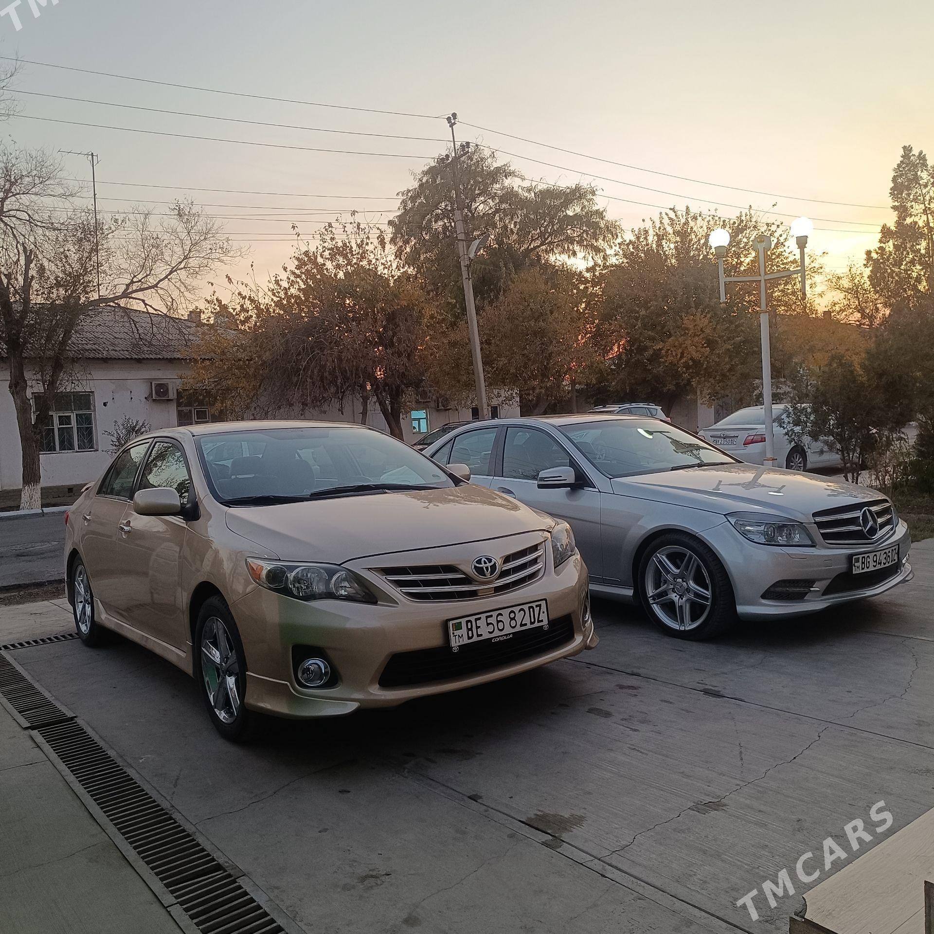 Toyota Corolla 2013 - 195 000 TMT - Дашогуз - img 1