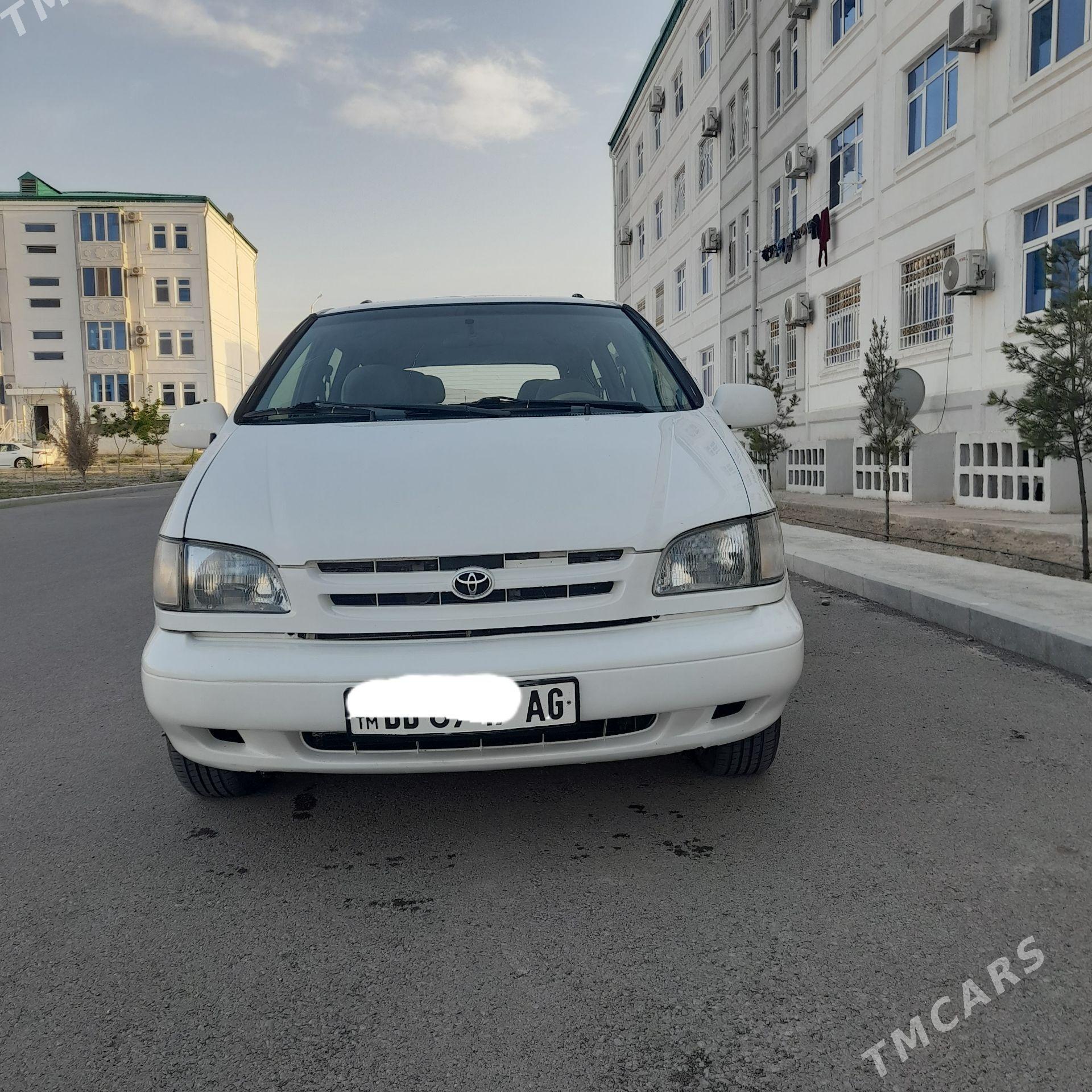 Toyota Sienna 2000 - 170 000 TMT - Бузмеин ГРЭС - img 1