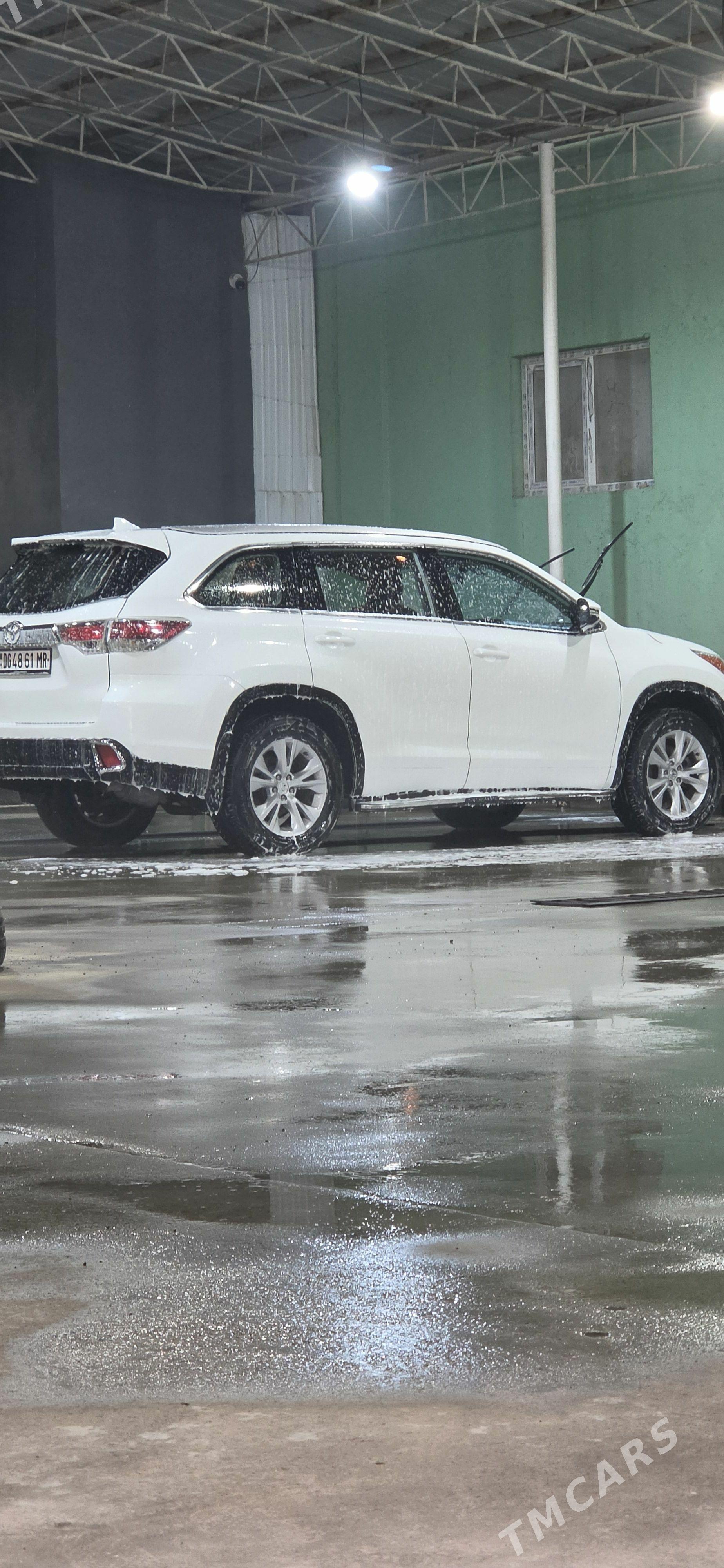 Toyota Highlander 2016 - 359 000 TMT - Байрамали - img 1
