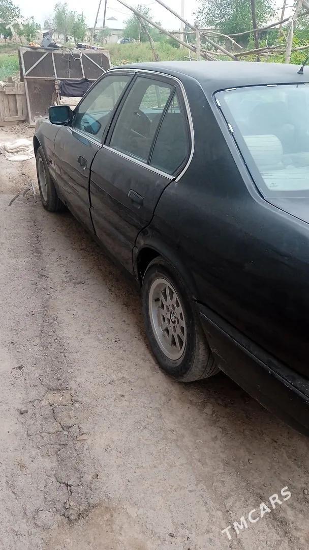 BMW 525 1988 - 30 000 TMT - Мары - img 1