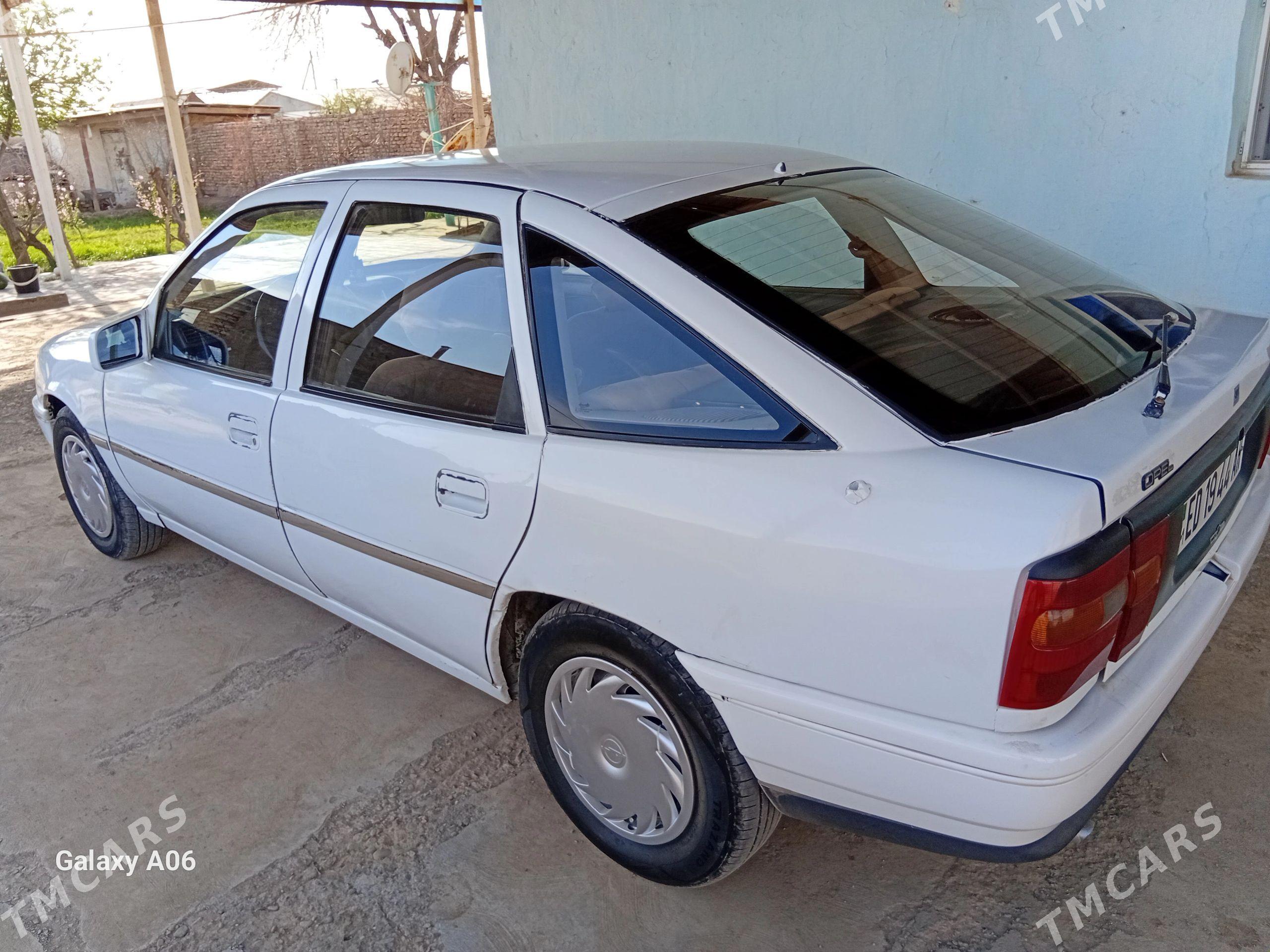 Opel Vectra 1991 - 35 000 TMT - Tejen - img 1