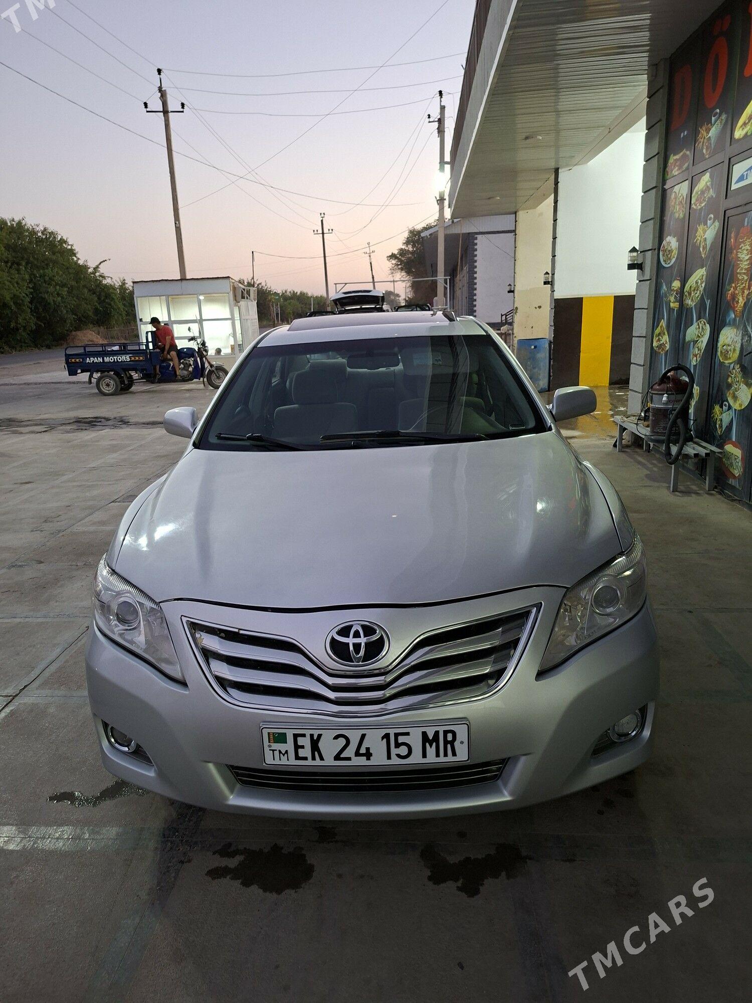 Toyota Camry 2010 - 220 000 TMT - Сакарчага - img 1
