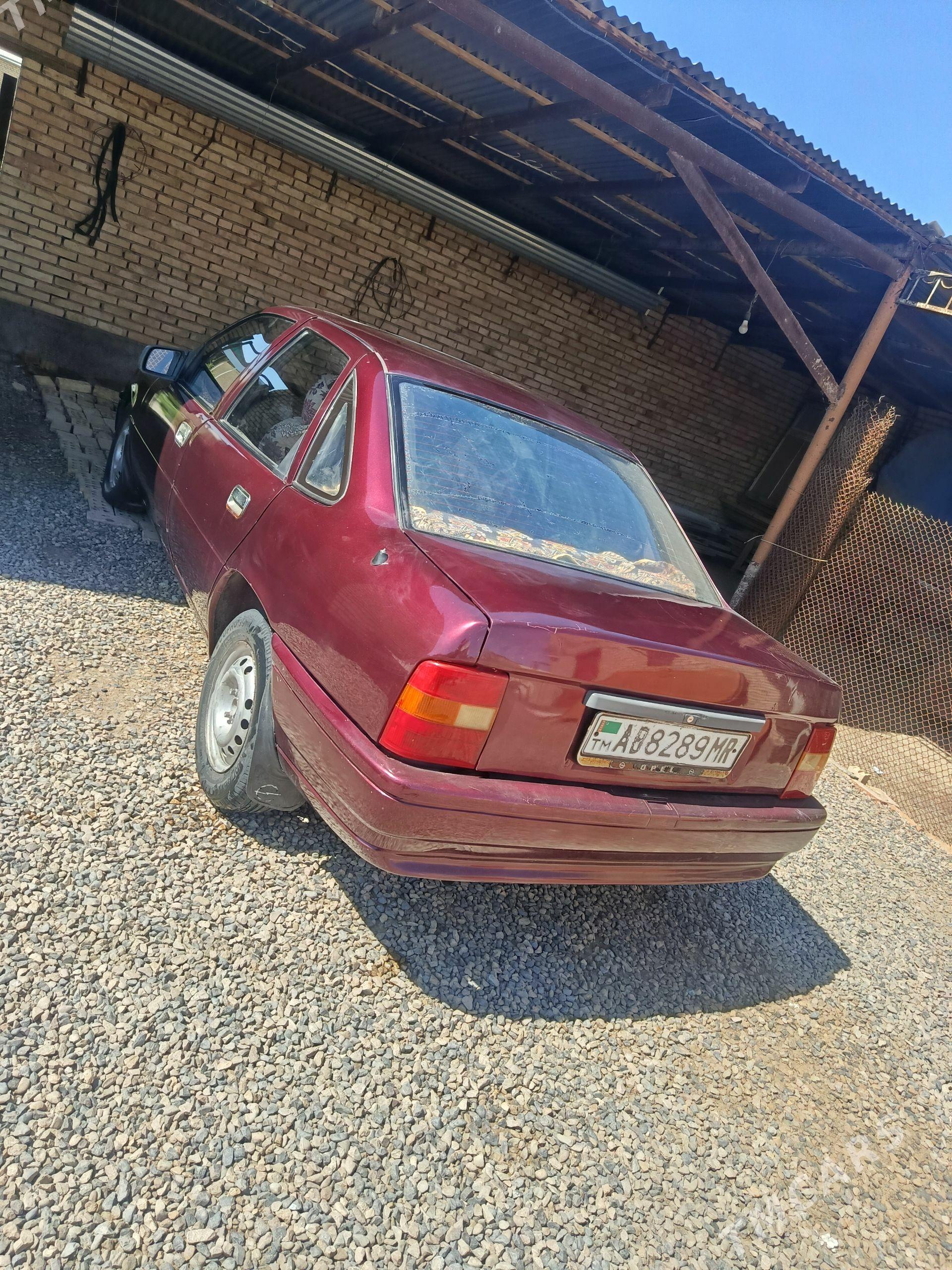 Opel Vectra 1992 - 35 000 TMT - Сакарчага - img 1