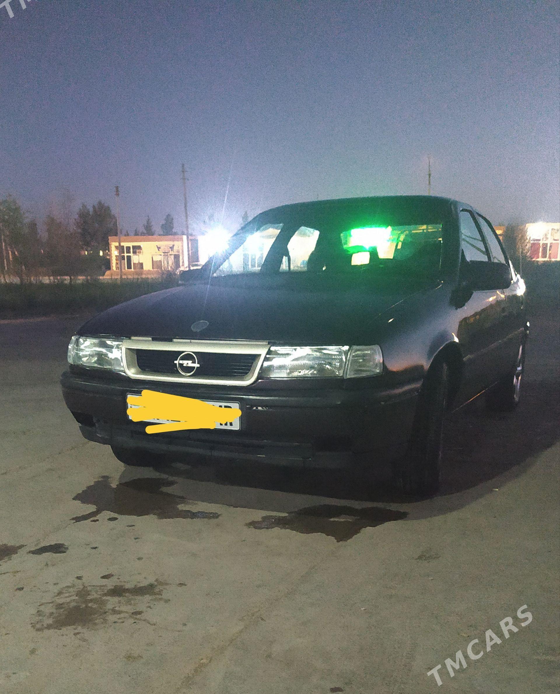 Opel Vectra 1995 - 35 000 TMT - Mary - img 1