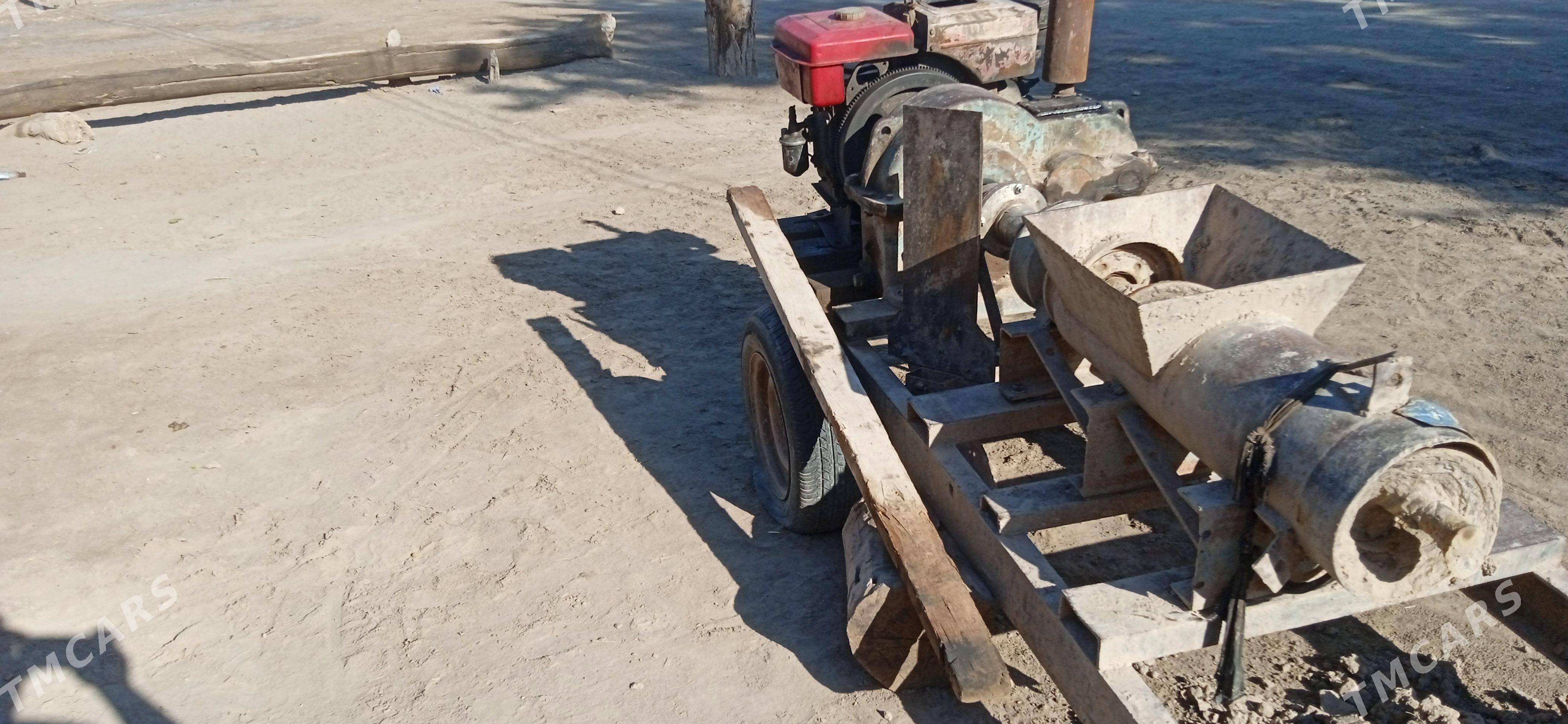 MTZ T-28 2006 - 26 000 TMT - Шабатский этрап - img 1