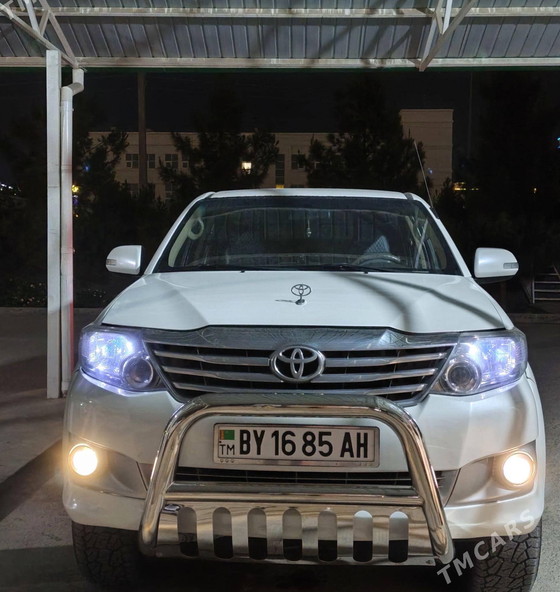Toyota Fortuner 2012 - 370 000 TMT - Гёкдепе - img 1