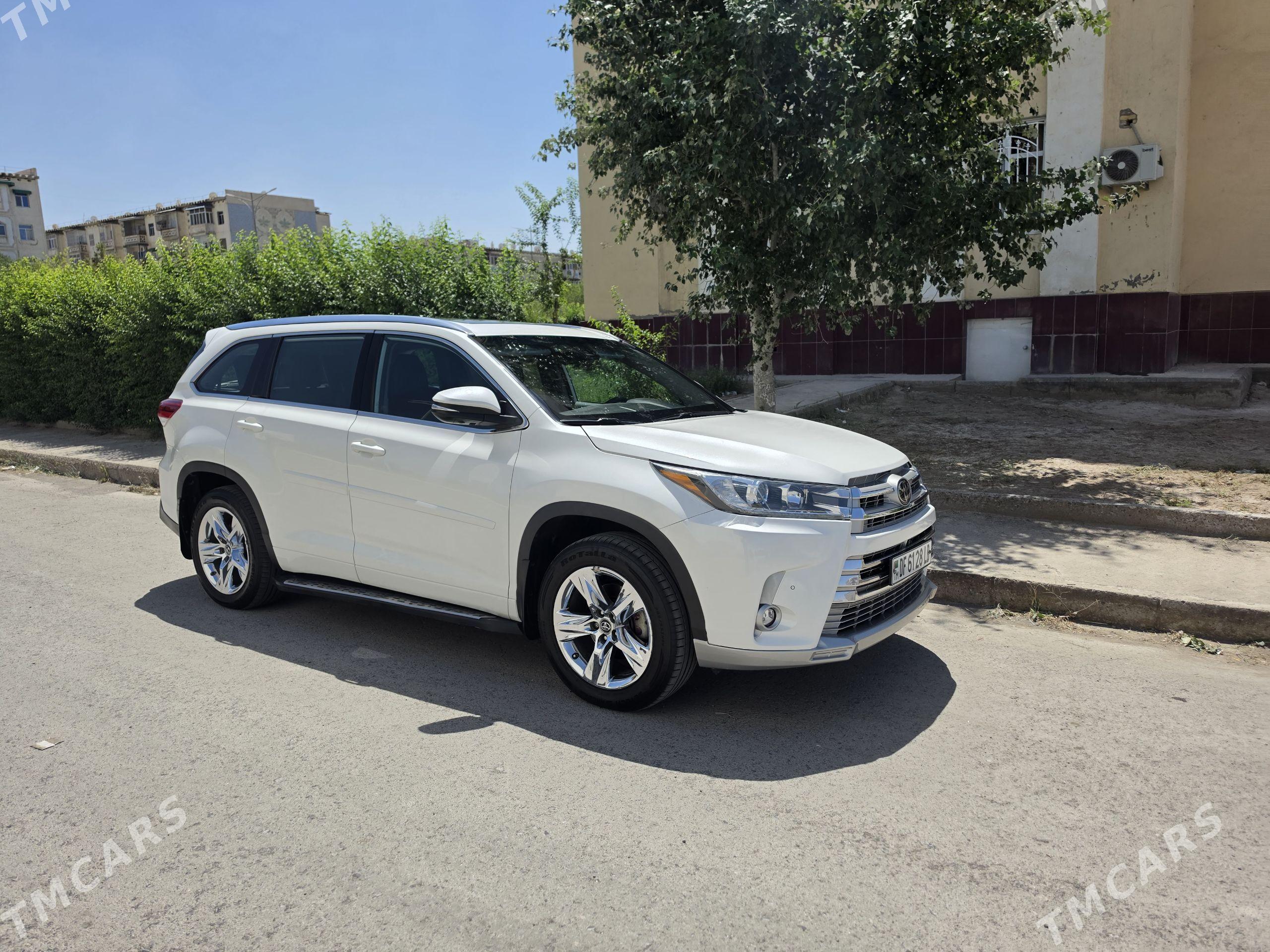 Toyota Highlander 2019 - 520 000 TMT - Туркменабат - img 1