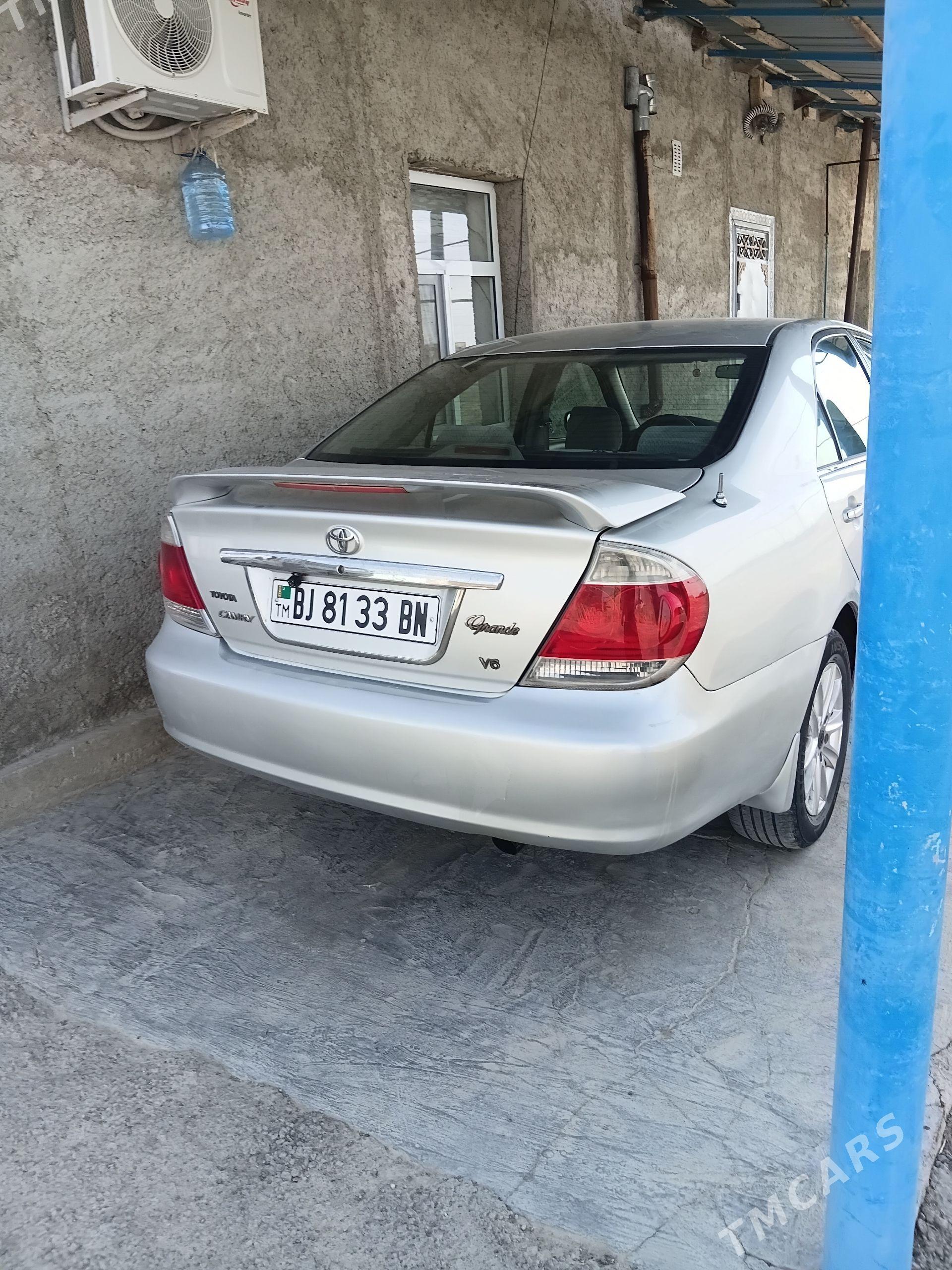 Toyota Camry 2003 - 200 000 TMT - Гызыларбат - img 1
