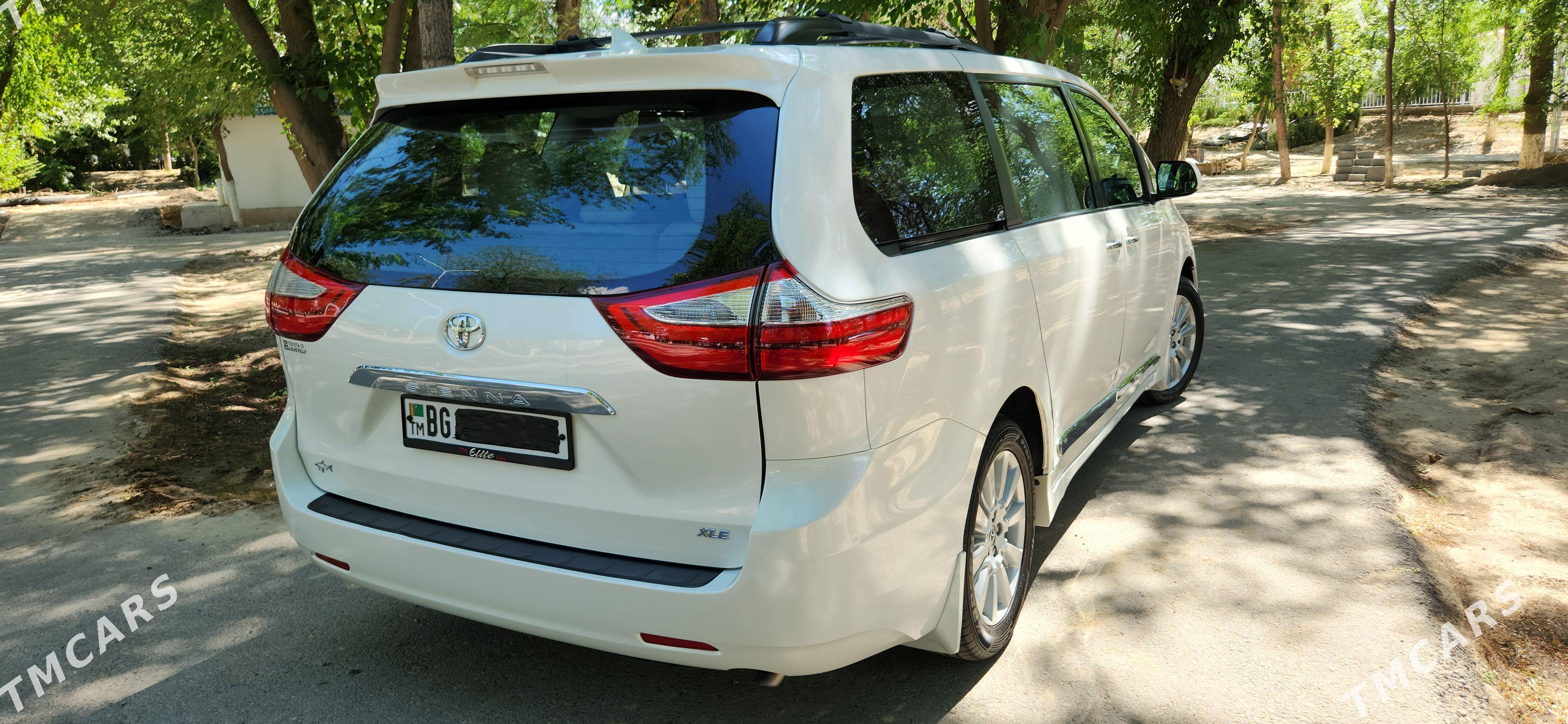 Toyota Sienna 2018 - 520 000 TMT - Aşgabat - img 1
