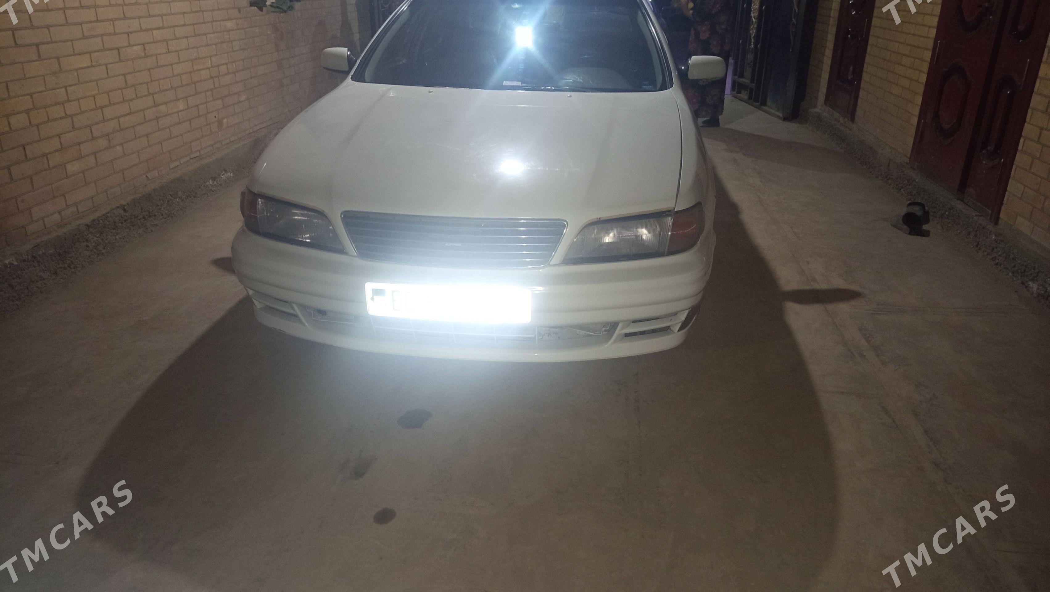 Nissan Cefiro 1994 - 40 000 TMT - Фарап - img 1