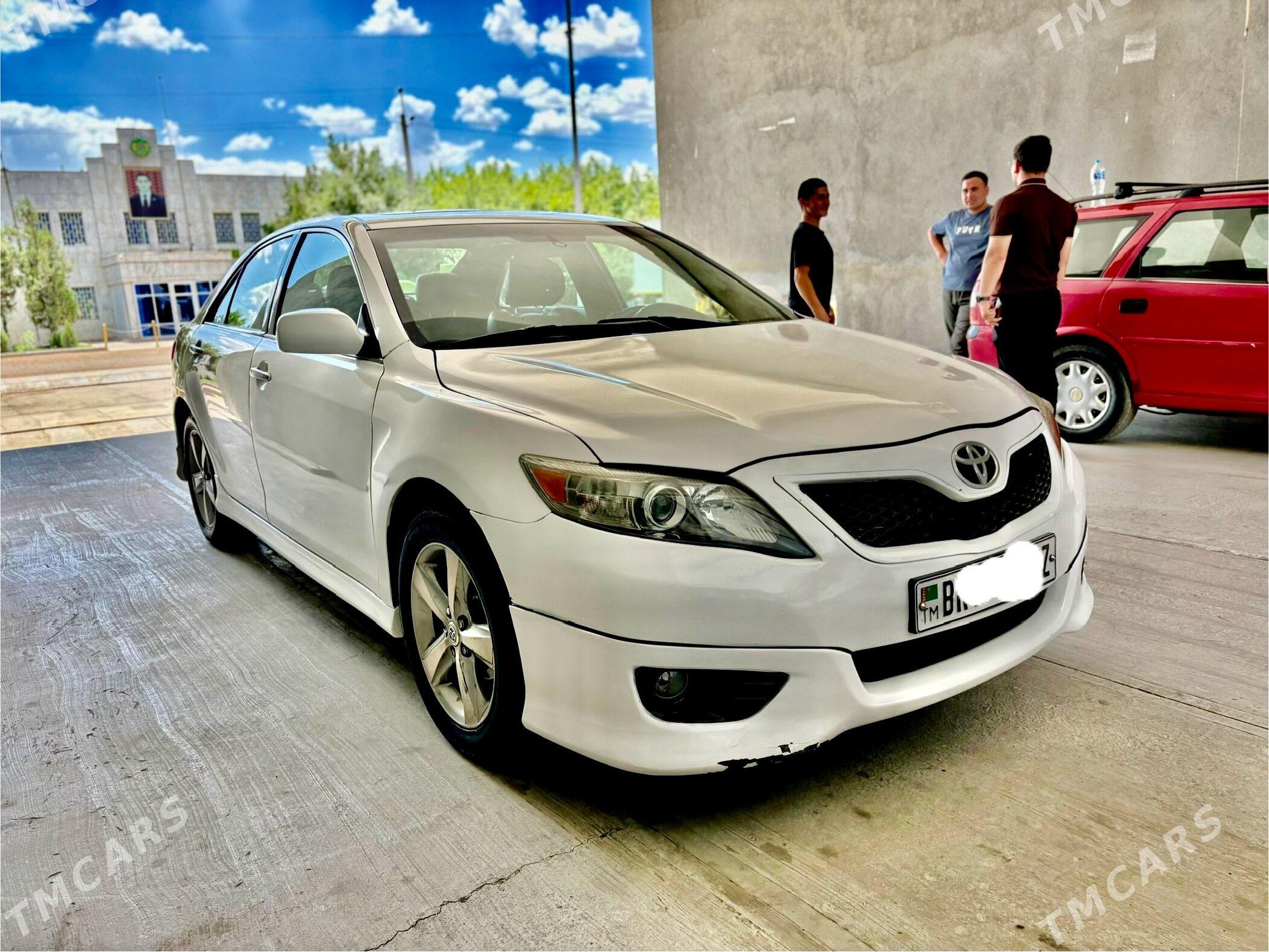 Toyota Camry 2010 - 191 000 TMT - Дашогуз - img 1