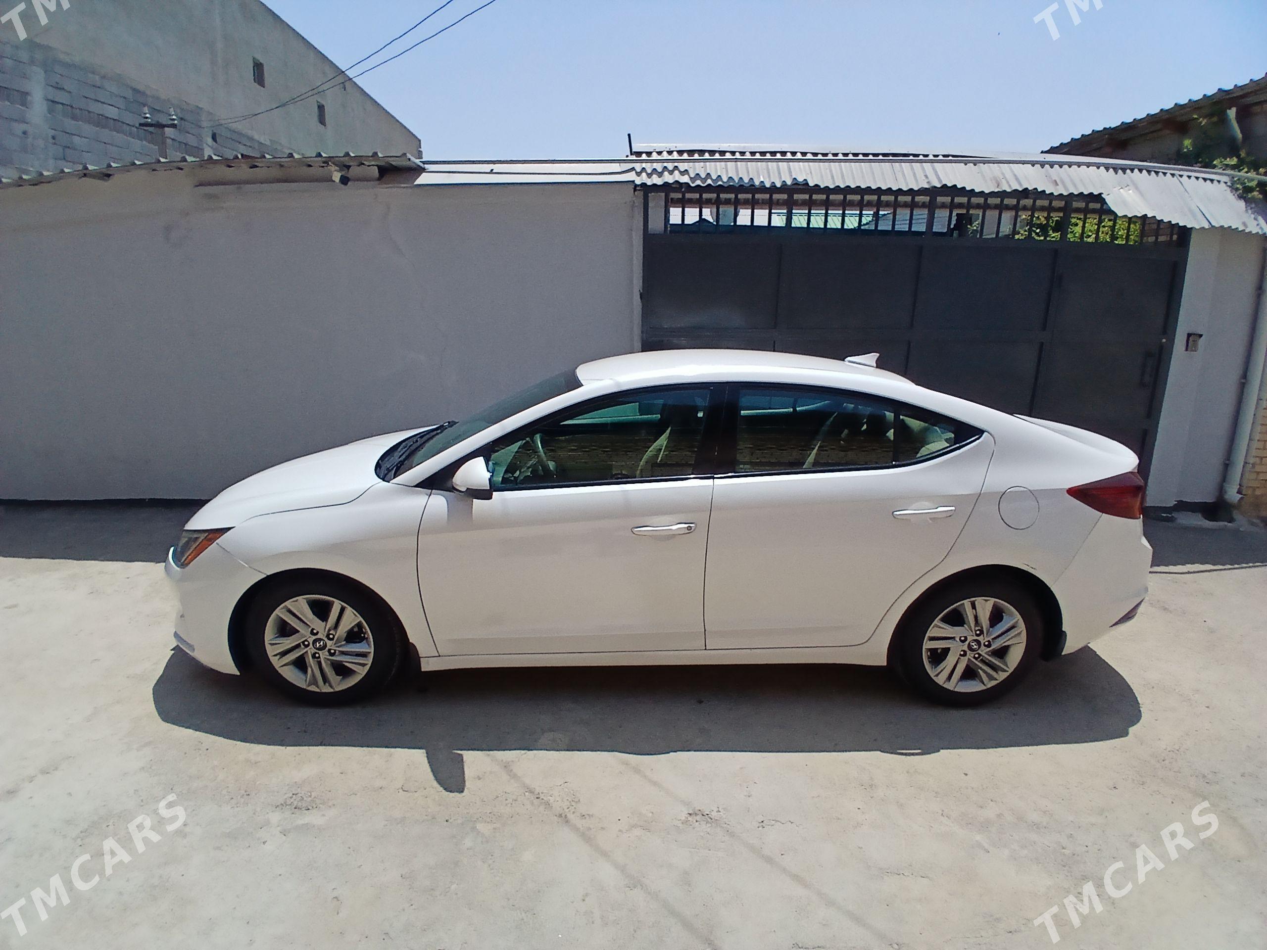 Hyundai Elantra 2023 - 200 000 TMT - Яшлык - img 1