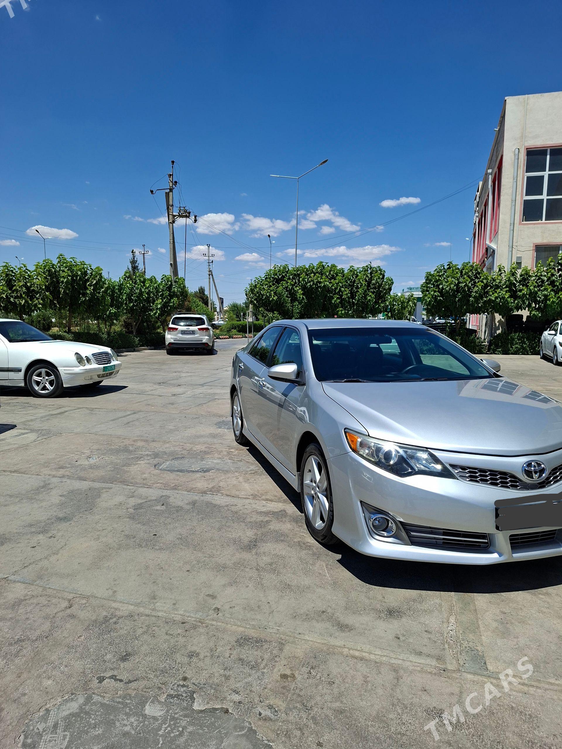 Toyota Camry 2014 - 260 000 TMT - Мары - img 1