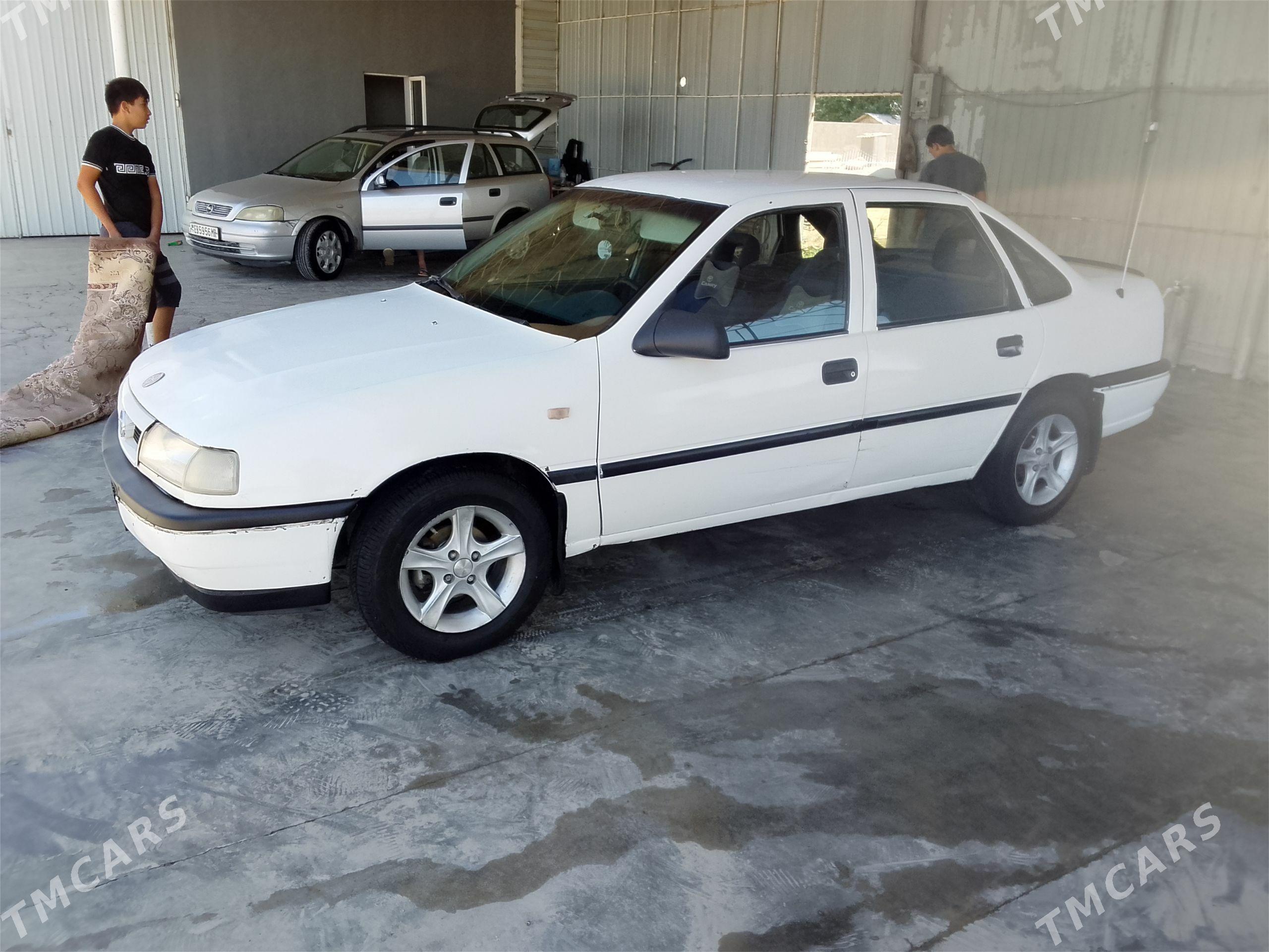 Opel Vectra 1993 - 33 000 TMT - Sakarçäge - img 1