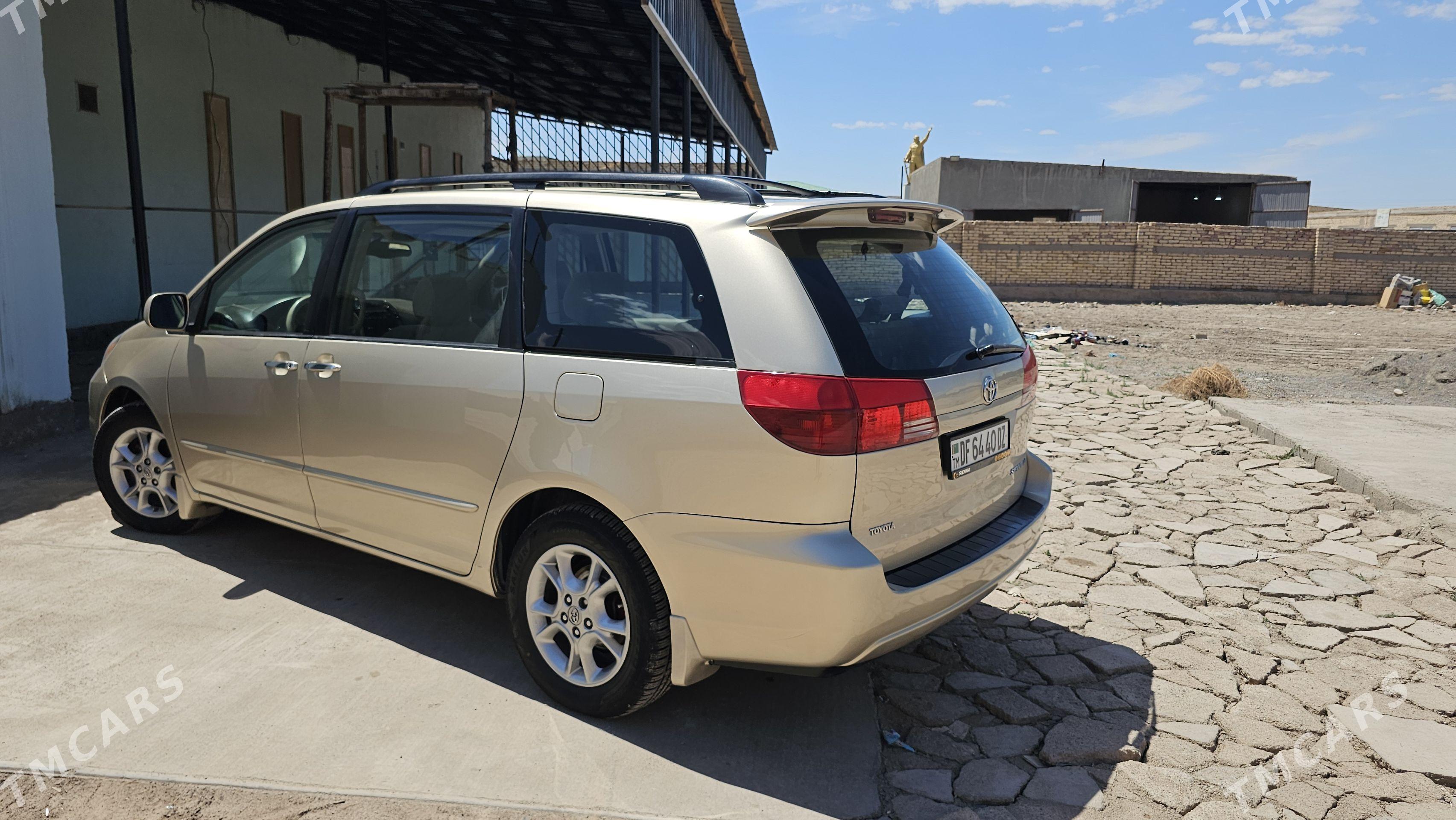 Toyota Sienna 2004 - 275 000 TMT - Кёнеургенч - img 1