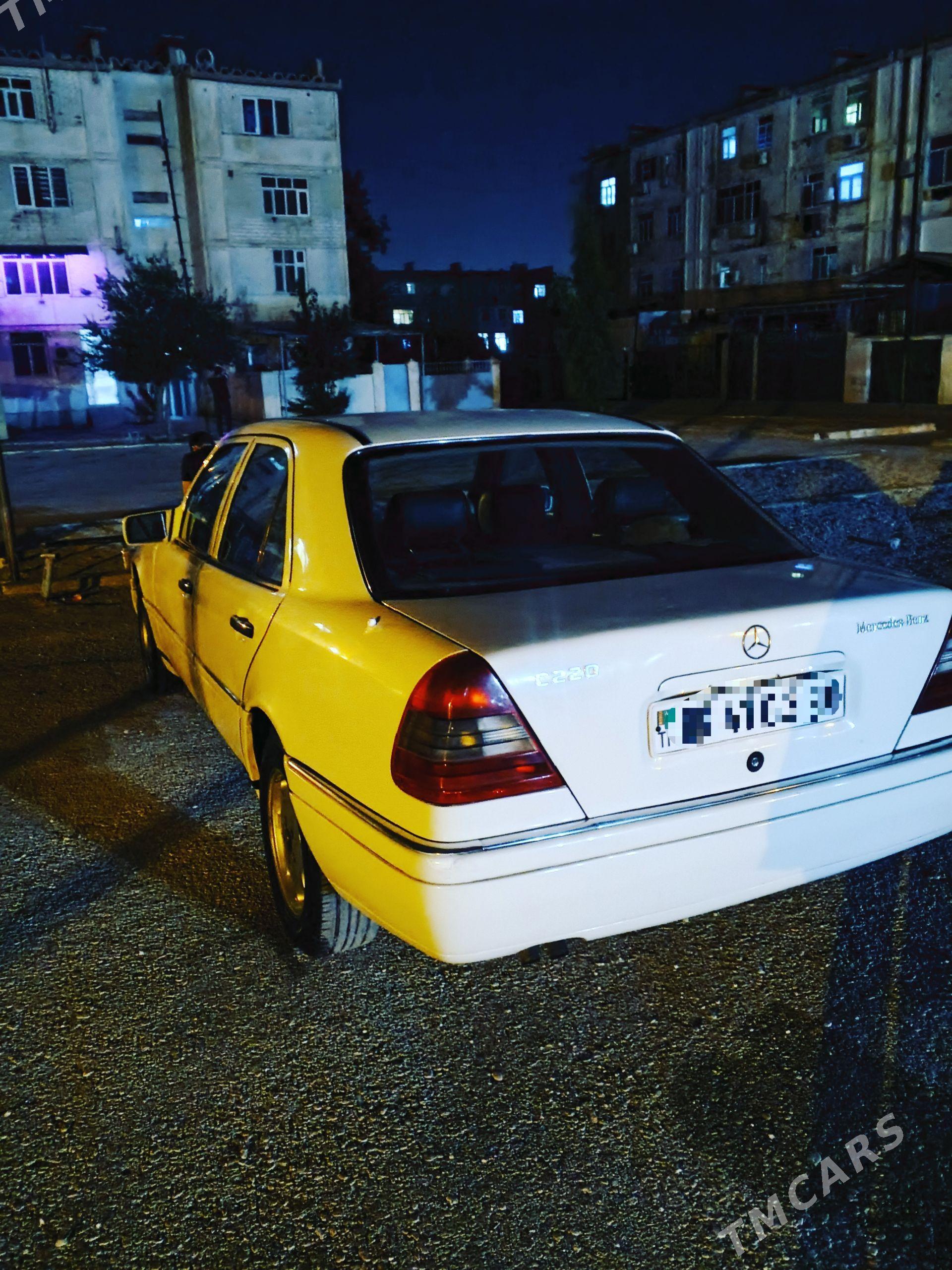 Mercedes-Benz C-Class 1996 - 76 000 TMT - Balkanabat - img 1