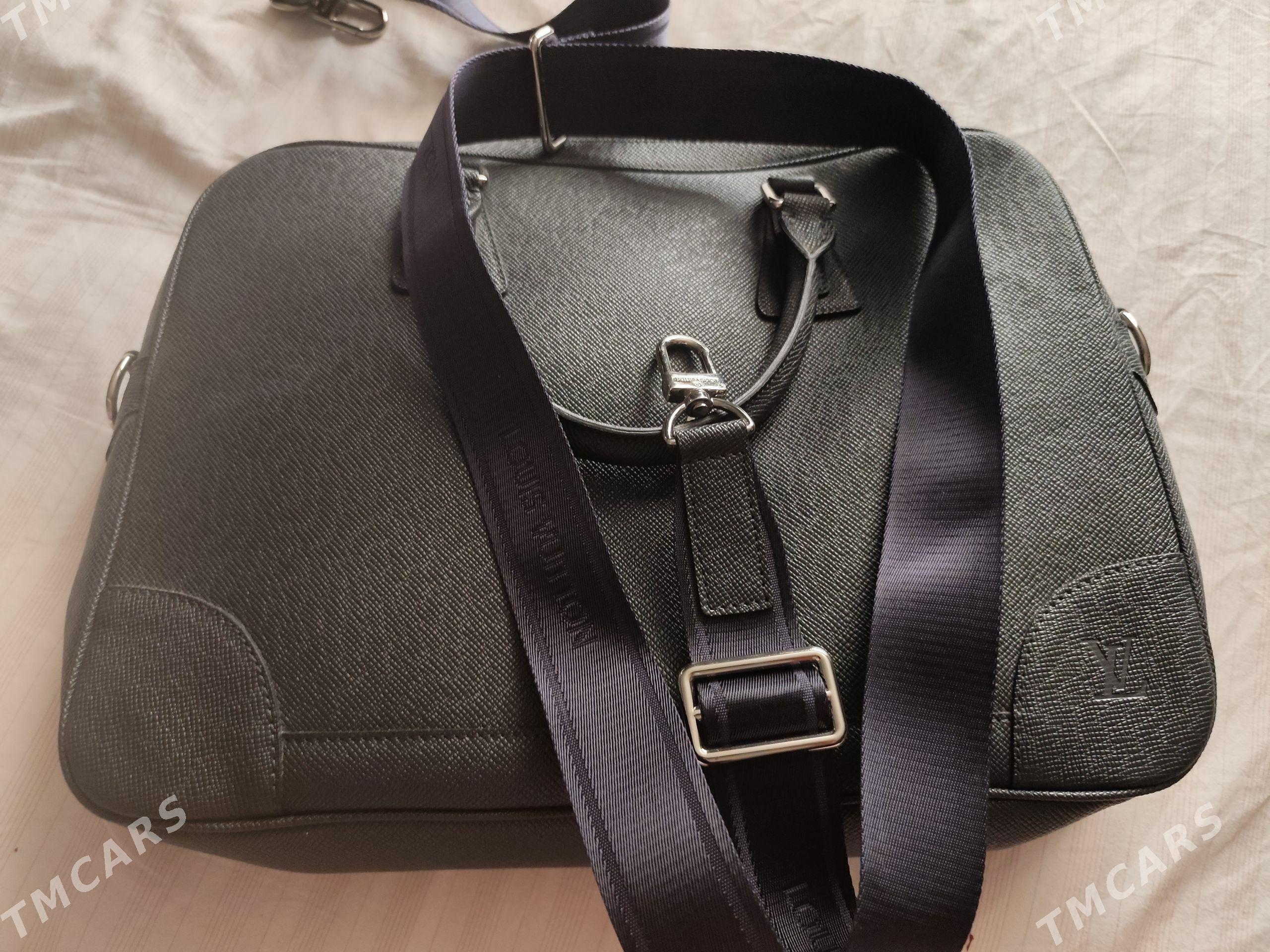 LV. LOUIS VUITTON - Туркменабат - img 1