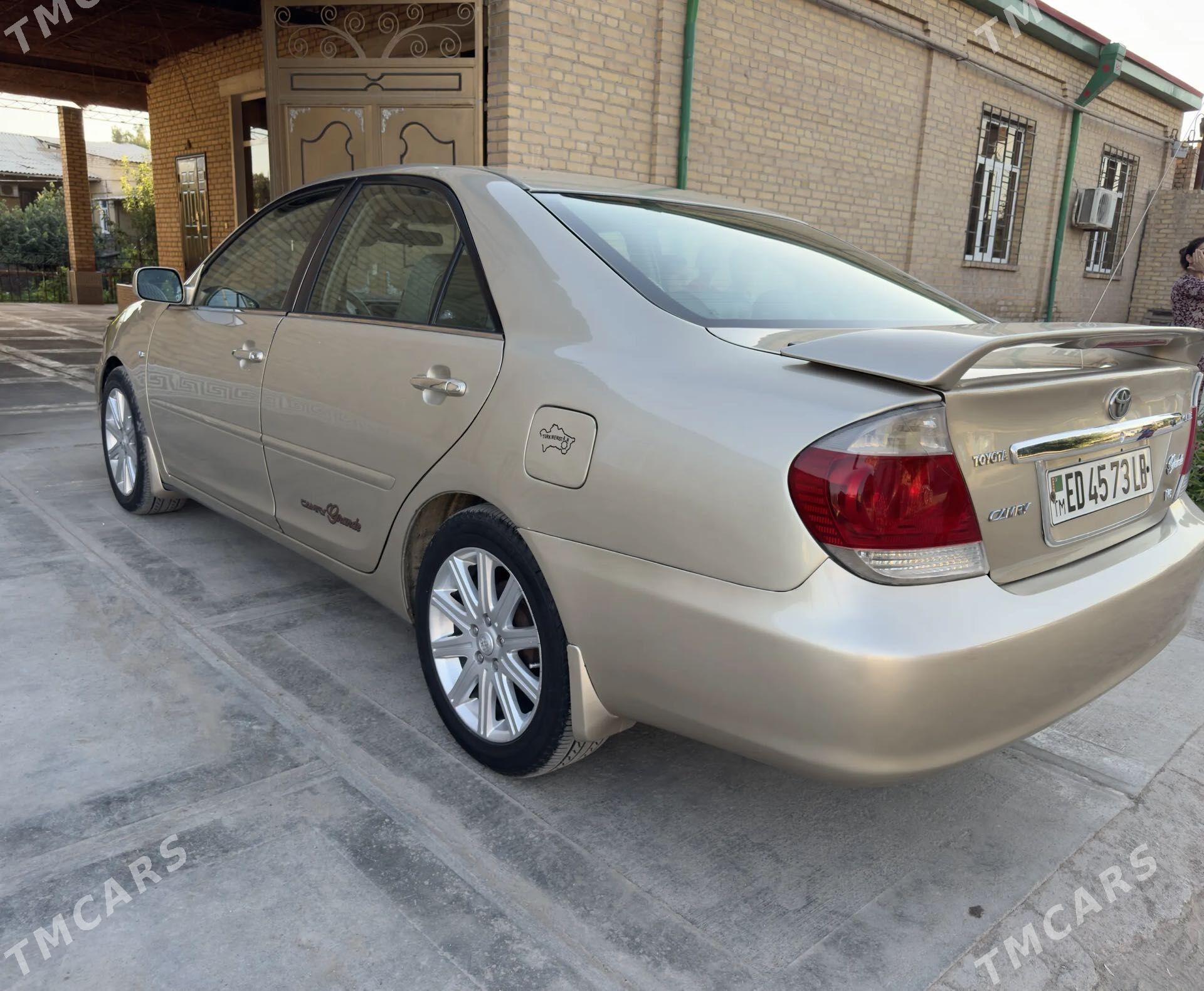 Toyota Camry 2005 - 210 000 TMT - Керки - img 1