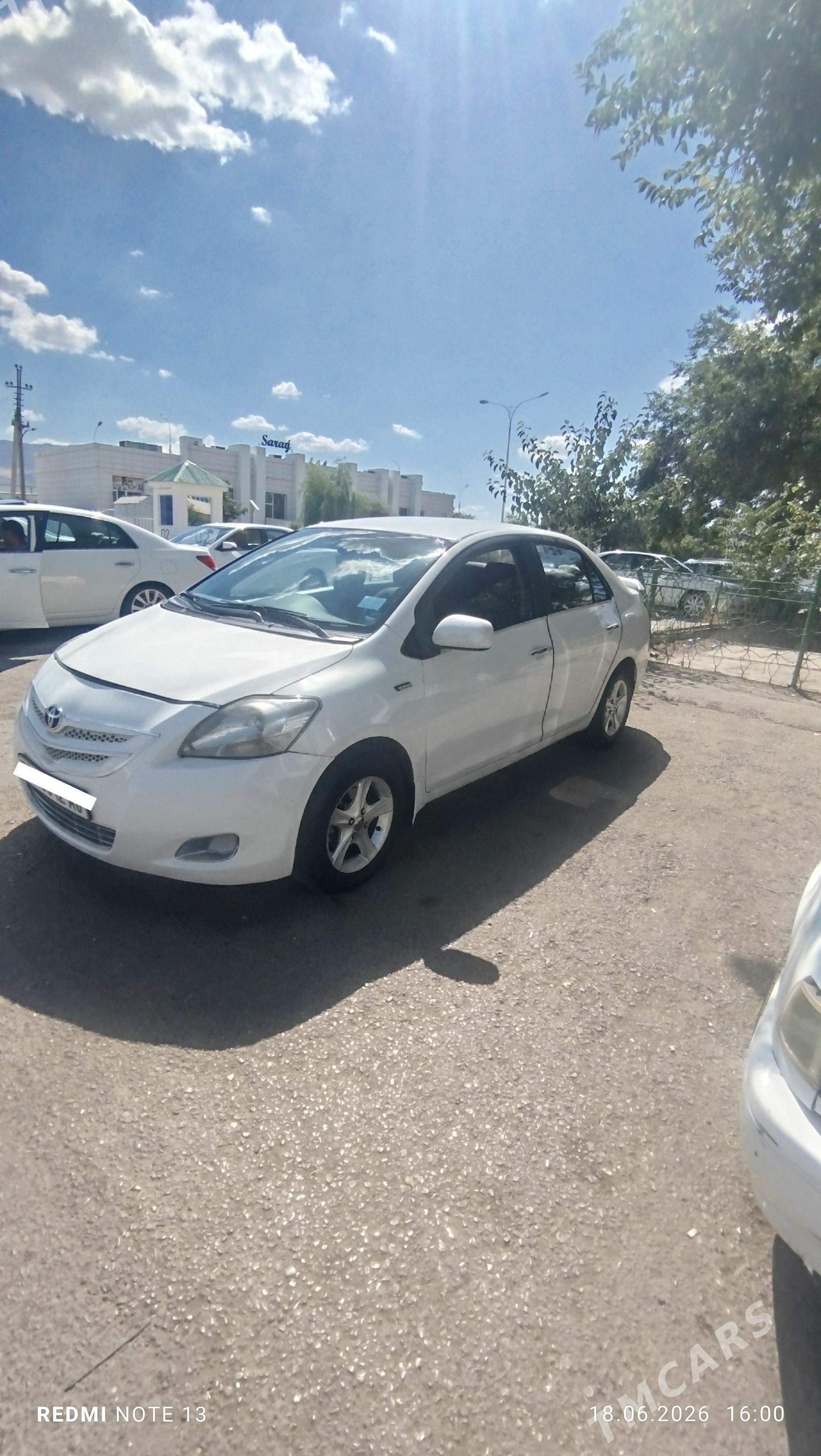 Toyota Yaris 2006 - 135 000 TMT - Бузмеин - img 1